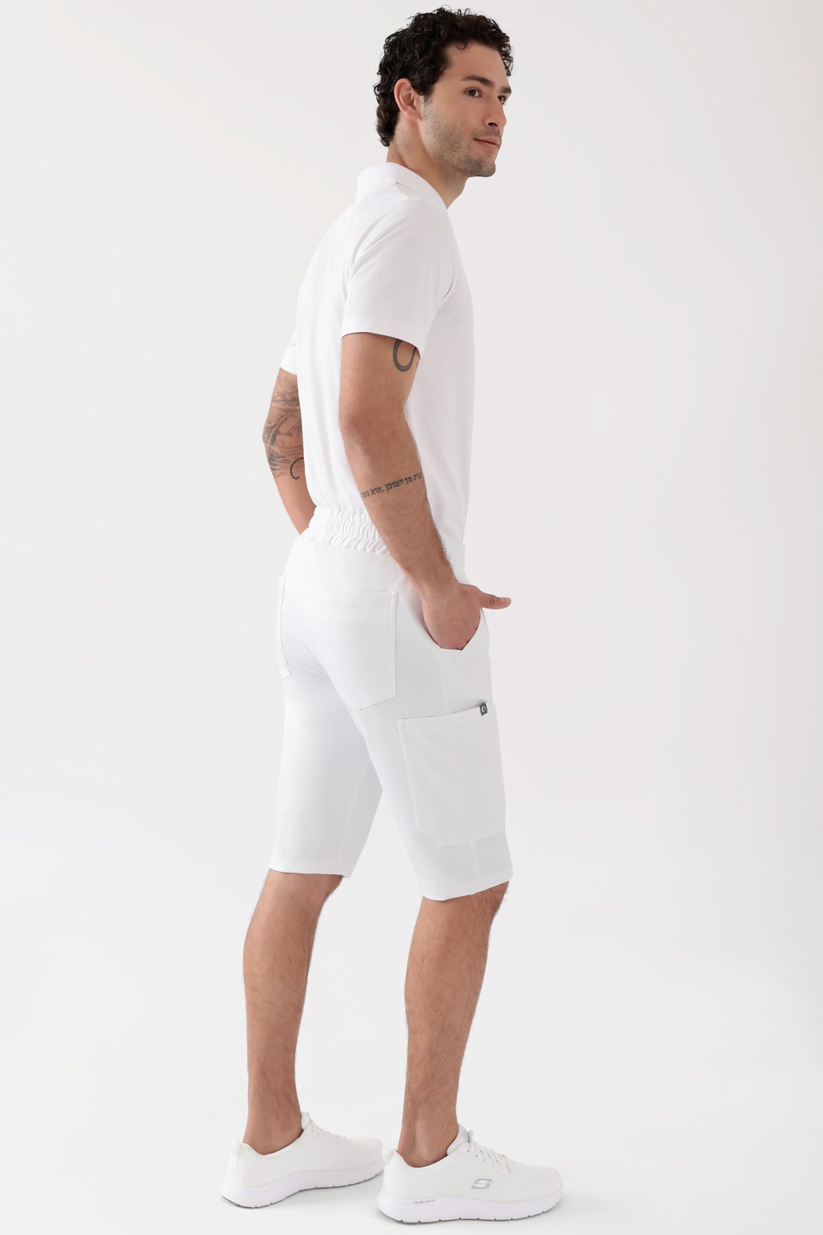 COMFY FLEX Pantalon Stretch mixte - bermuda blanc, Vue de dos Le mannequin mesure 188 cm et porte la taille M