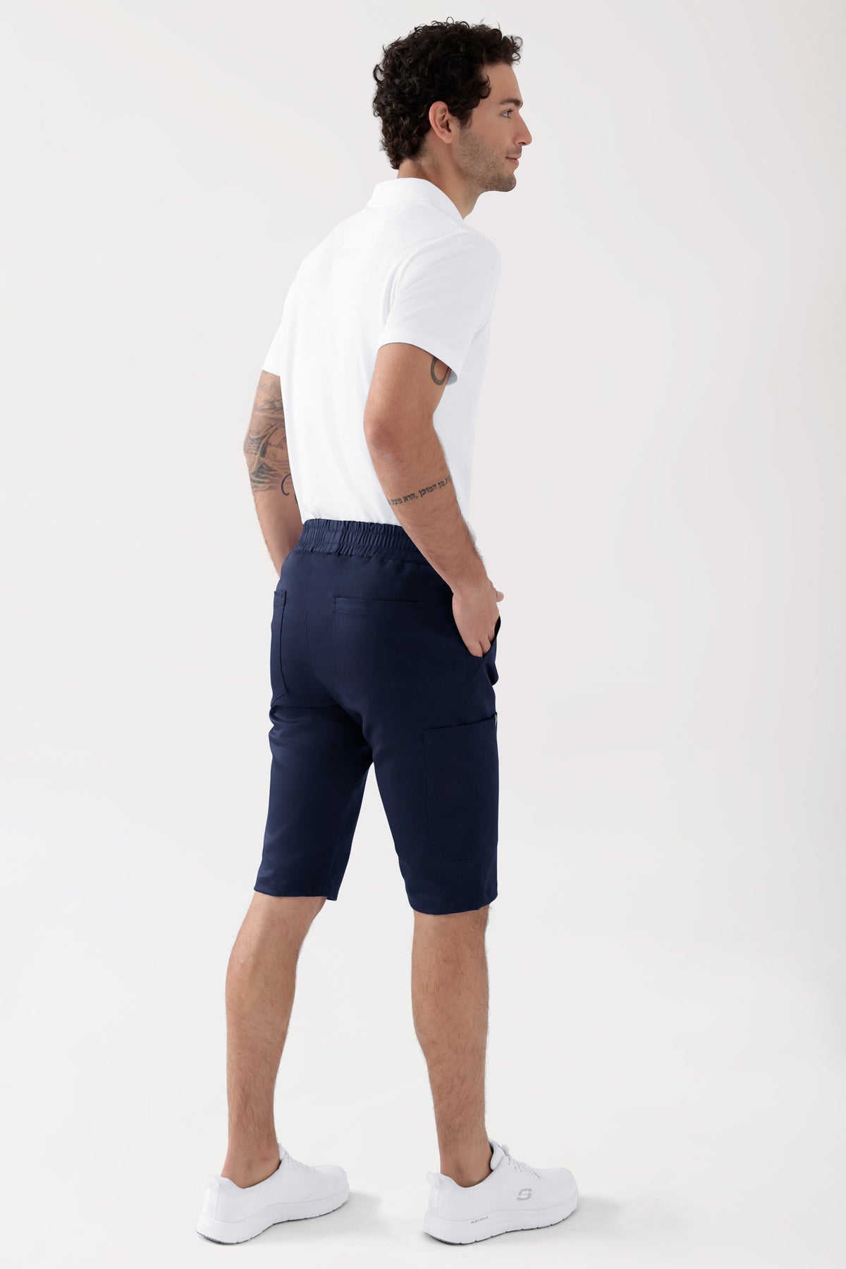 COMFY FLEX Pantalon Stretch mixte - bermuda navy, Vue de dos Le mannequin mesure 188 cm et porte la taille M