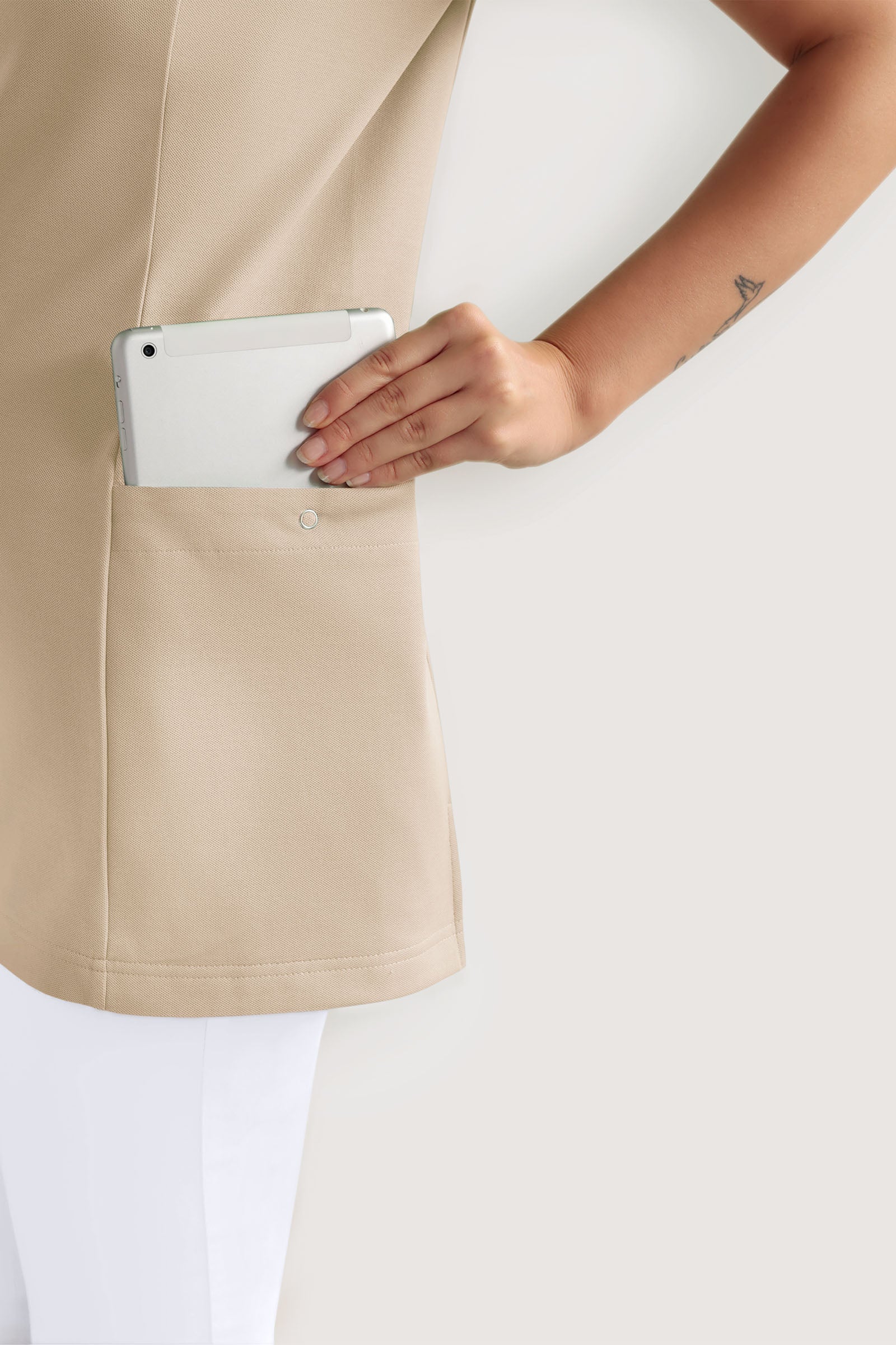 COMFY FLEX Tunique Stretch Femme - Décolleté Cœur sable