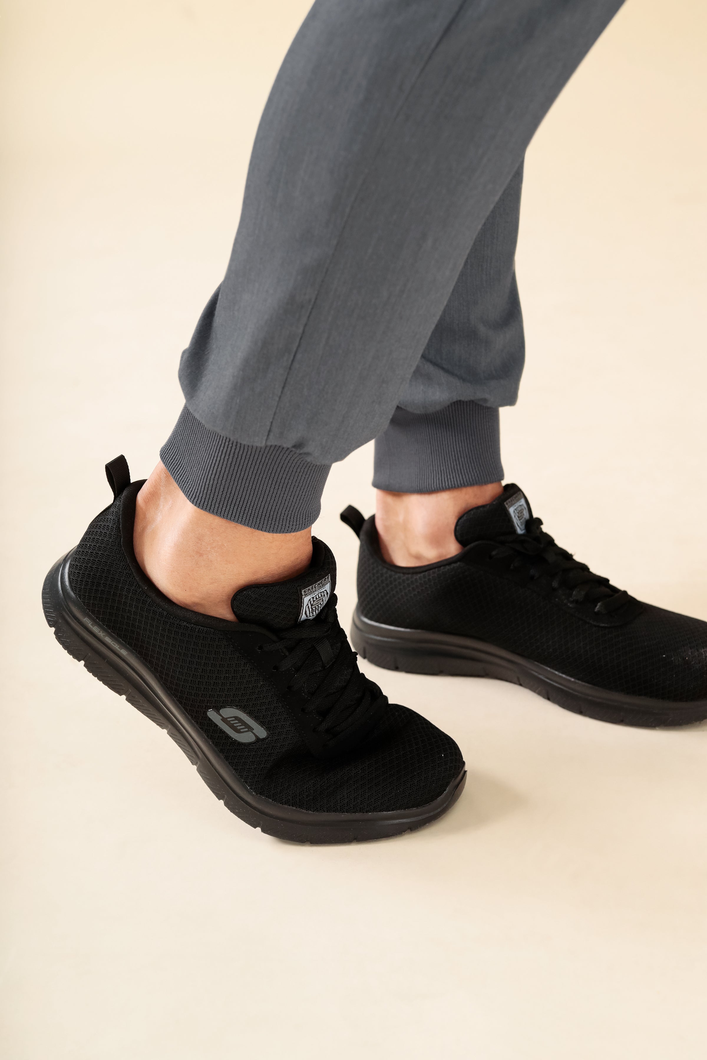 KAERE Pantalon Homme - ourlets côtelés Taille courte et sans poches cargo gris chiné