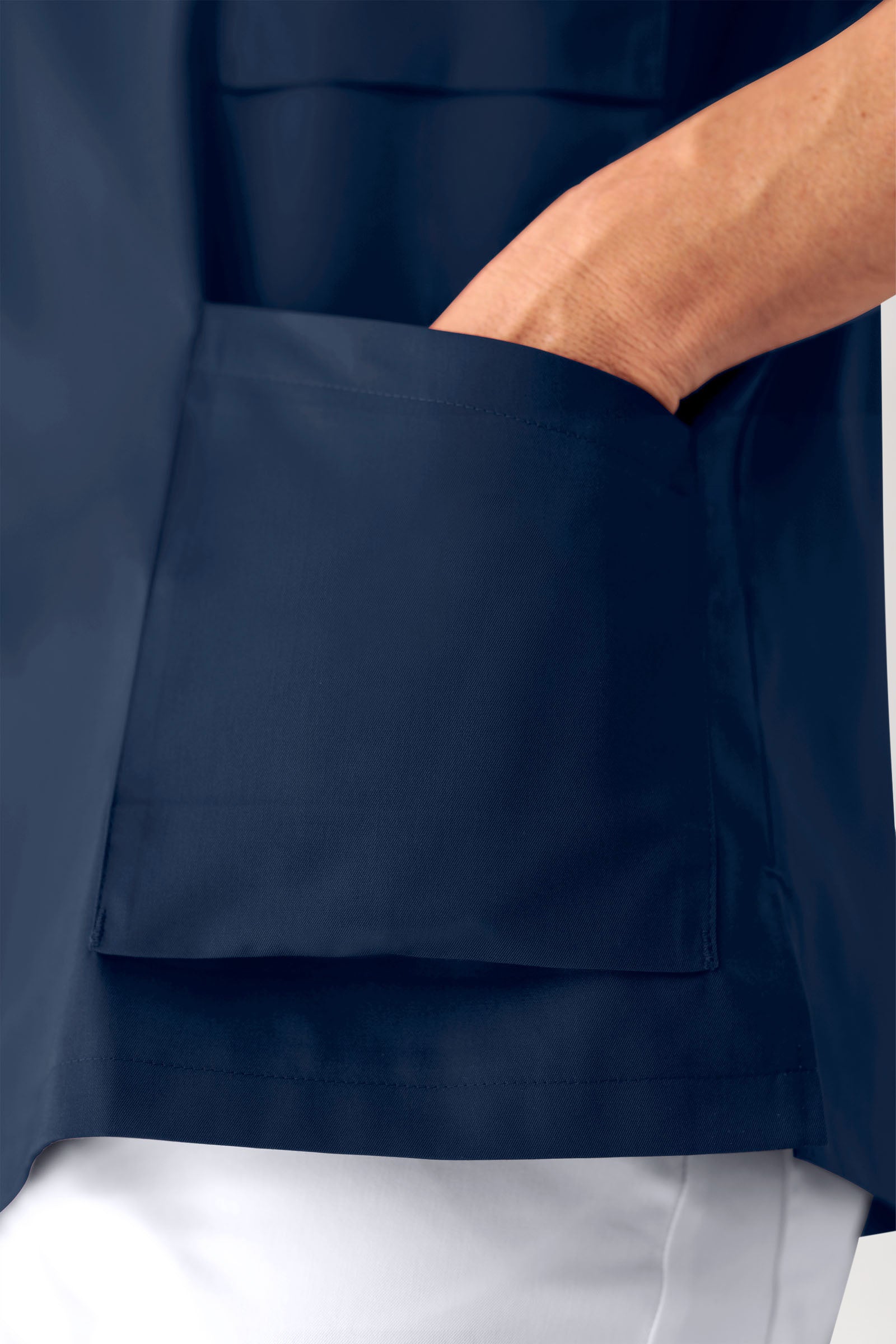 LA tunique médicale homme - Décolleté V navy