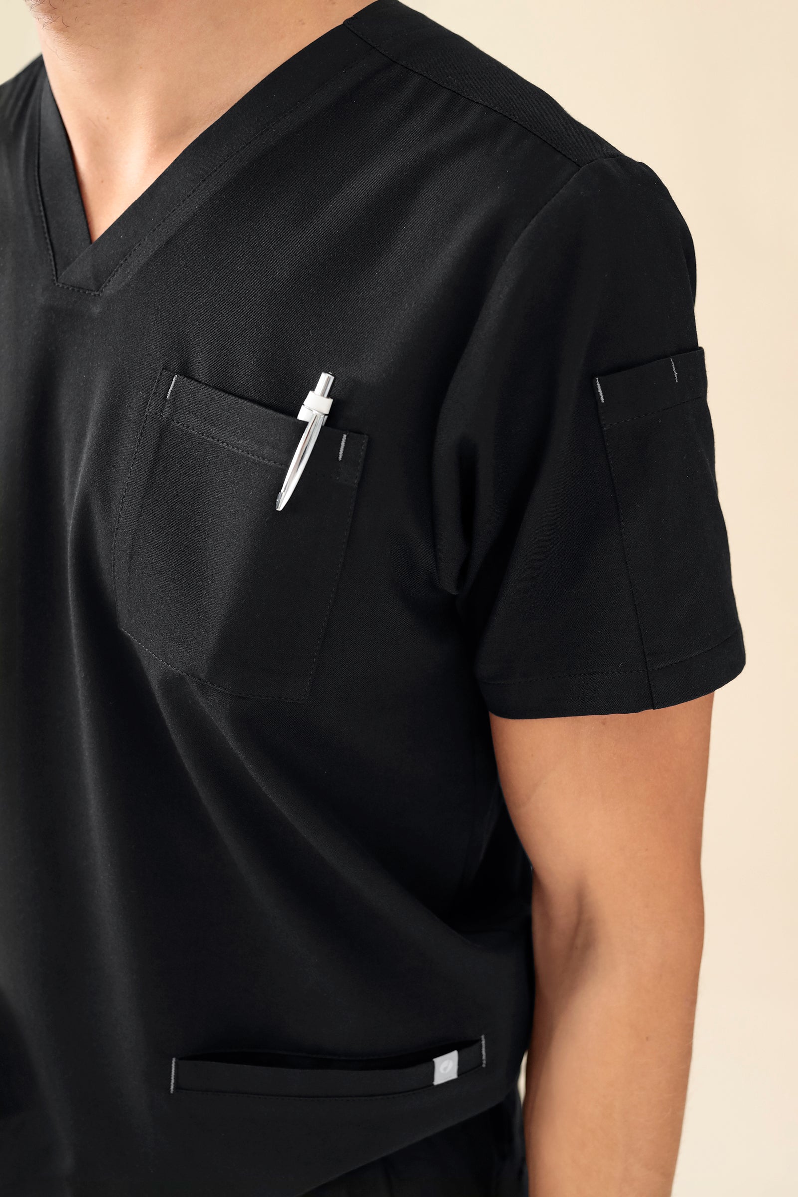 KAERE Tunique Homme - Col V noir