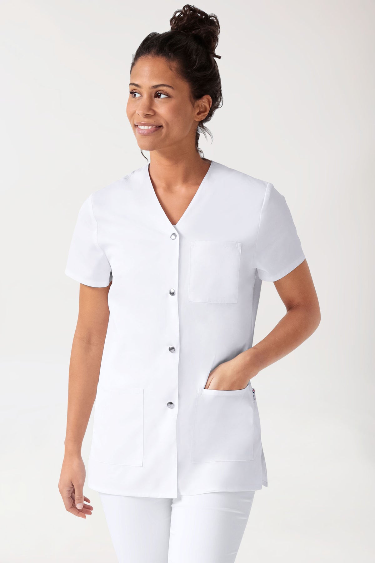 Blouse Beauté Femme - Décolleté V - Patte de boutons-pression blanc