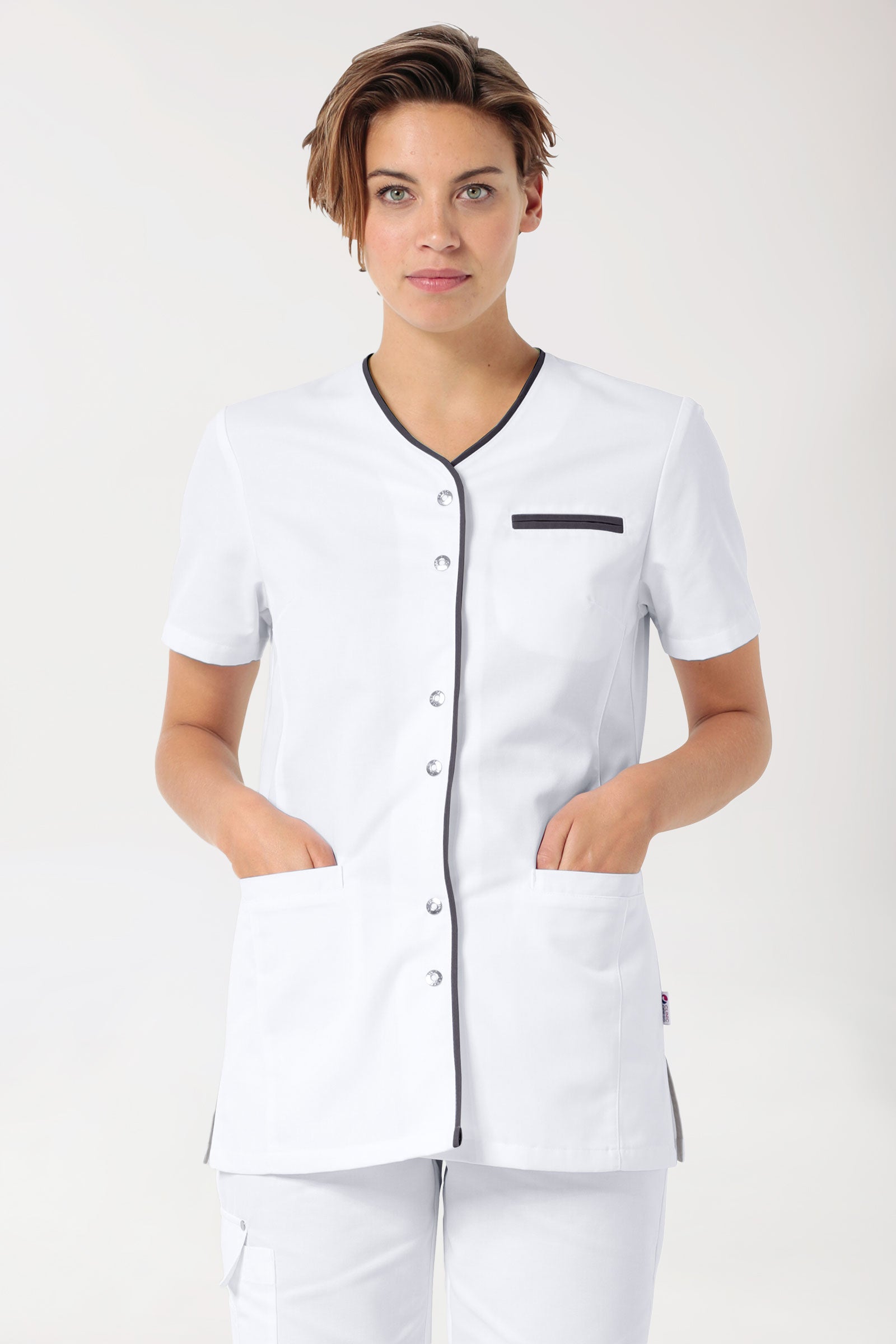 Blouse Beauté Femme - Boutonnée blanc/anthracite, Vue de face