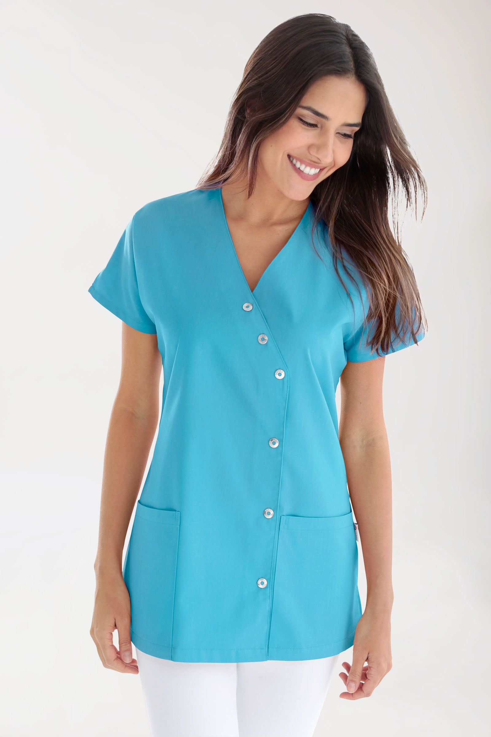 Blouse Beauté Femme - Patte pressions asymétrique turquoise, Vue de face