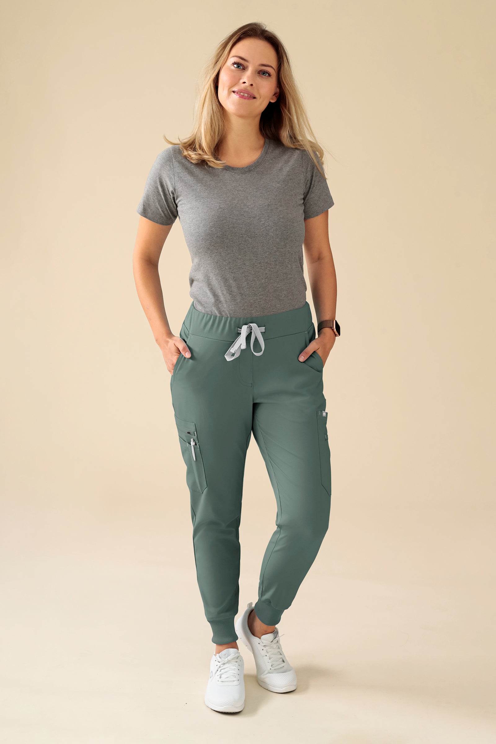 KAERE Pantalon Femme - avec poches cargo et ourlets côtelés Taille courte vert foncé, Vue de face