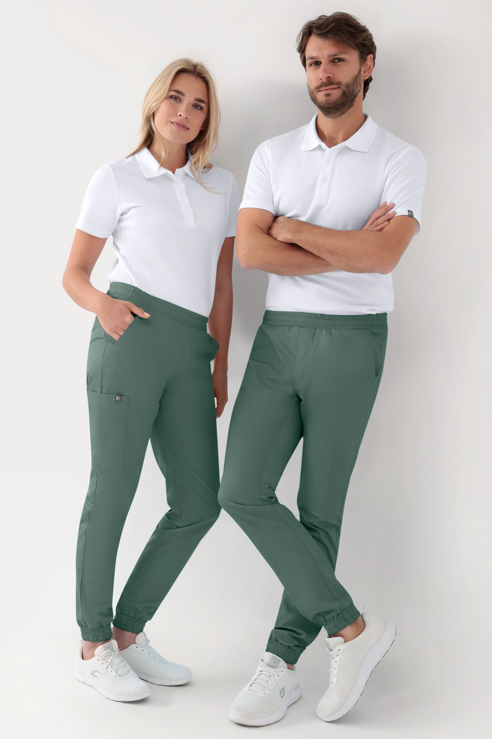 GREEN Pantalon Stretch Femme - Style Jogpant vert foncé, Vue de face