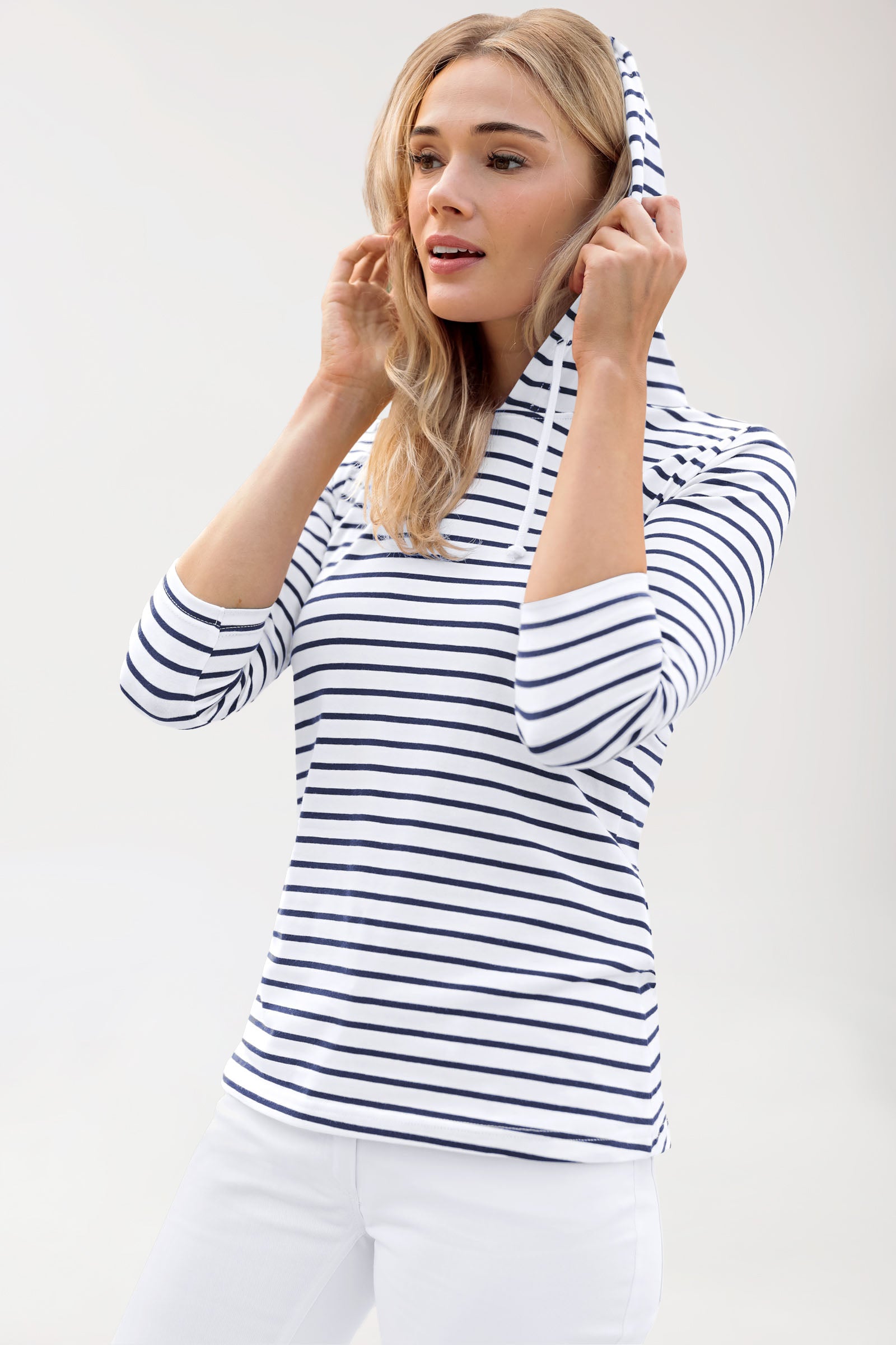 T-shirt à capuche Femme - Manche 3/4 blanc/bleu navy