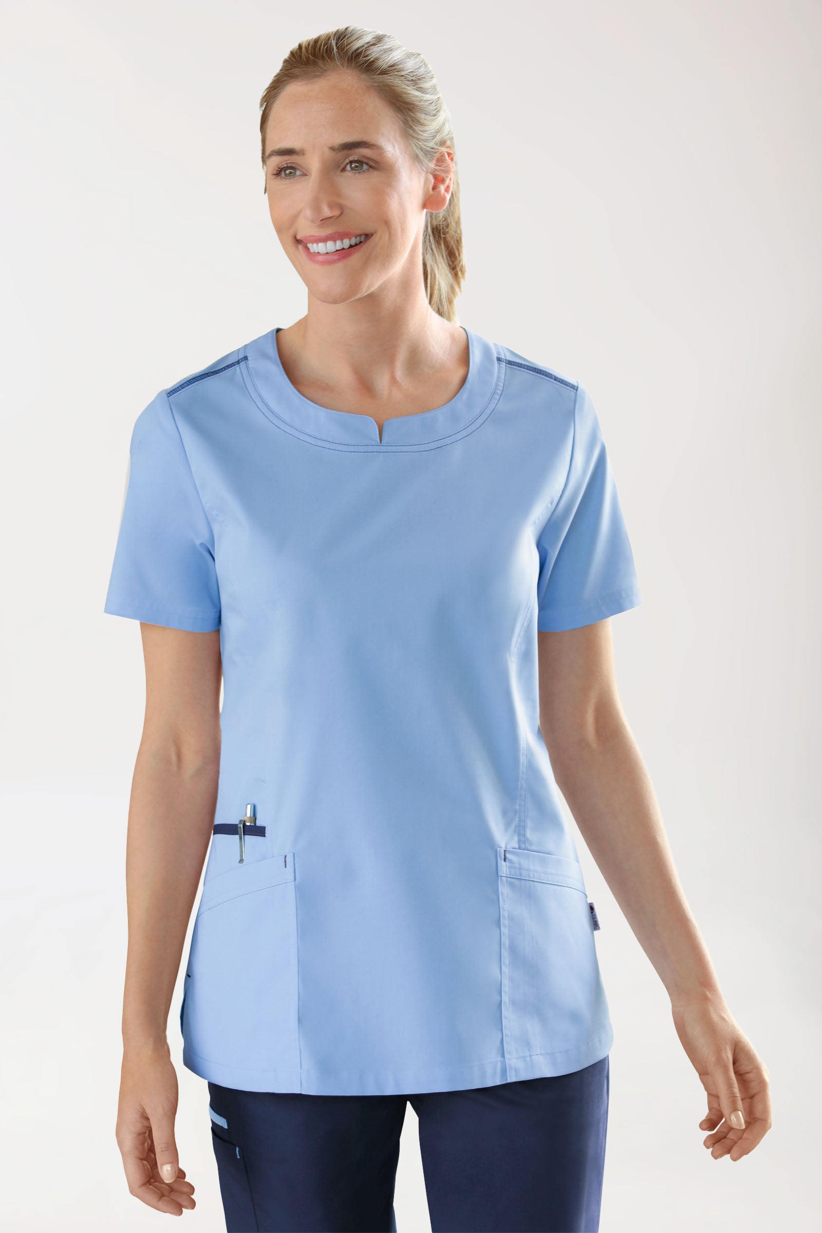 Tunique femme bleu ciel avec bleu marine
