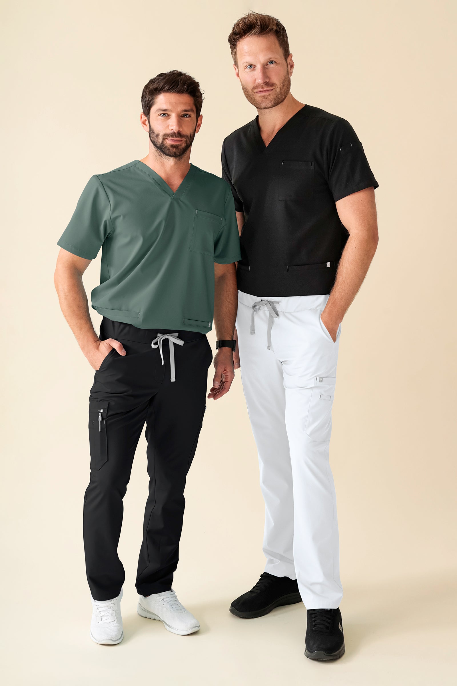 KAERE Pantalon Homme - avec poches cargo Taille courte noir, Vue de face
