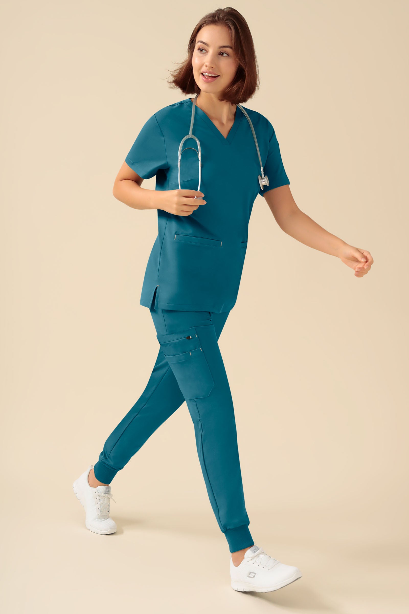 KAERE Tunique Femme - Décolleté V pétrole, Vue de face Le mannequin mesure 177 cm et porte la taille S