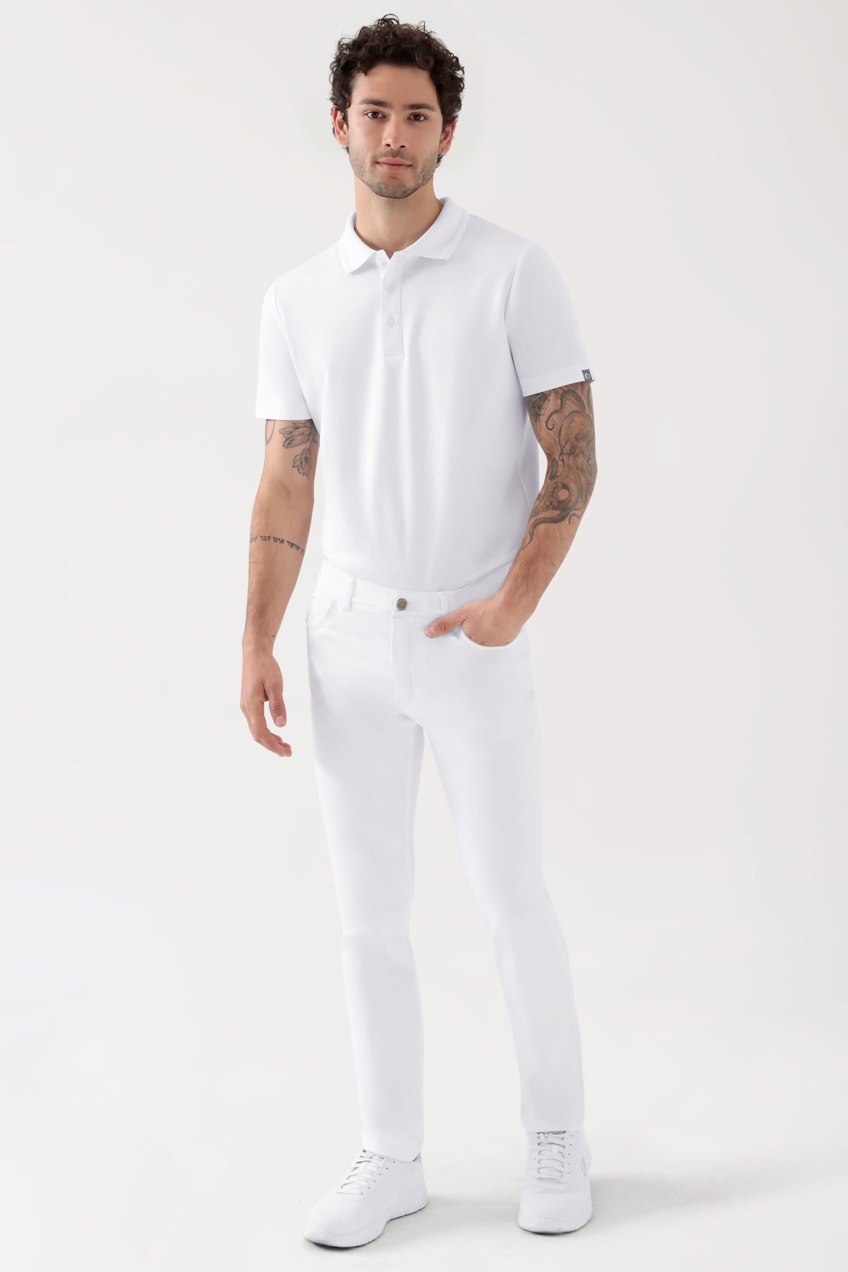 COMFY FLEX Pantalon 5-Poches homme - jambe étroite blanc, Vue de face Le mannequin mesure 188 cm et porte la taille 48