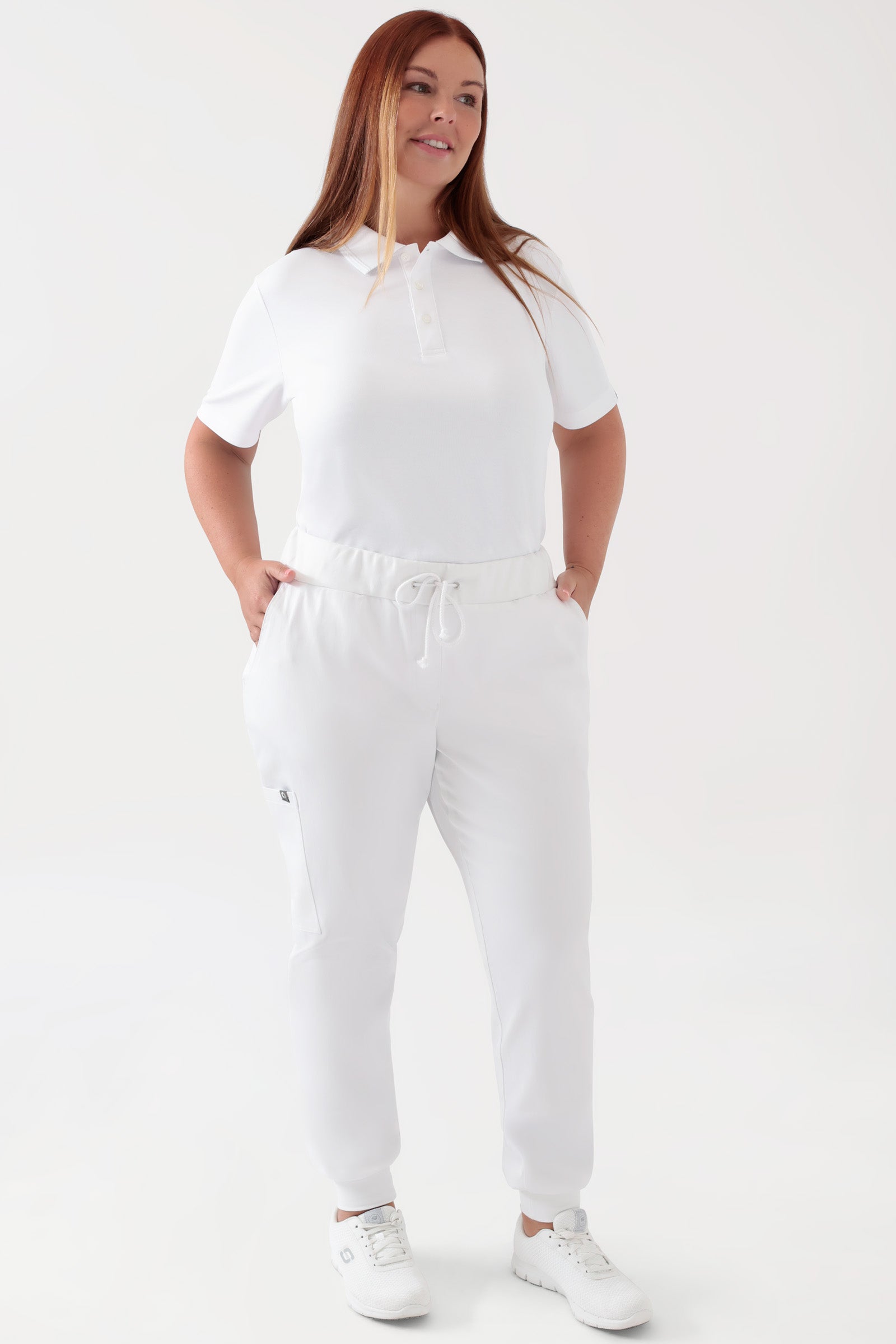 COMFY FLEX Pantalon Femme - Jogpant blanc, Vue de face Le mannequin mesure 173 cm et porte la taille XL