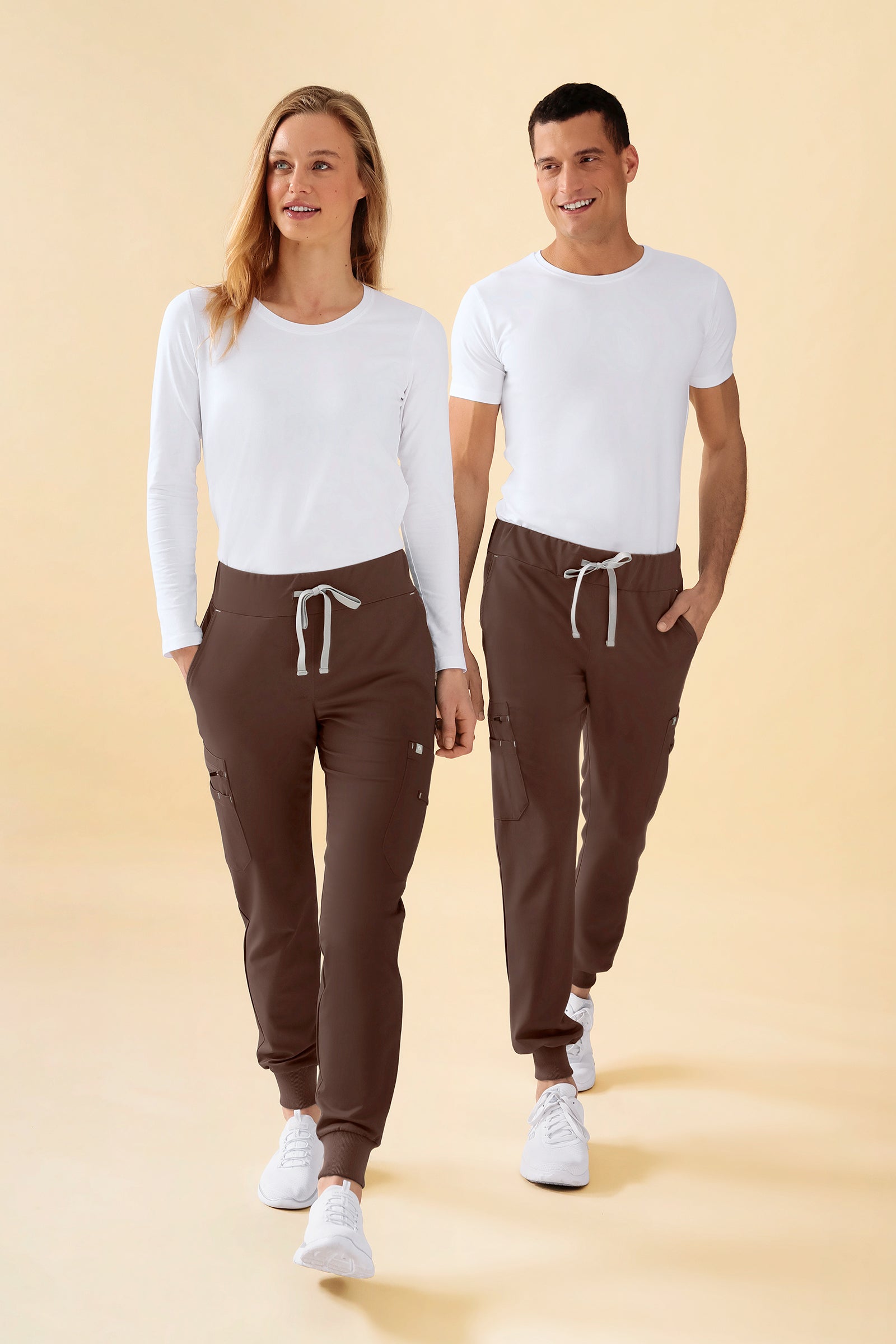 KAERE Pantalon Femme - avec poches cargo et ourlets côtelés coffee, Vue de face