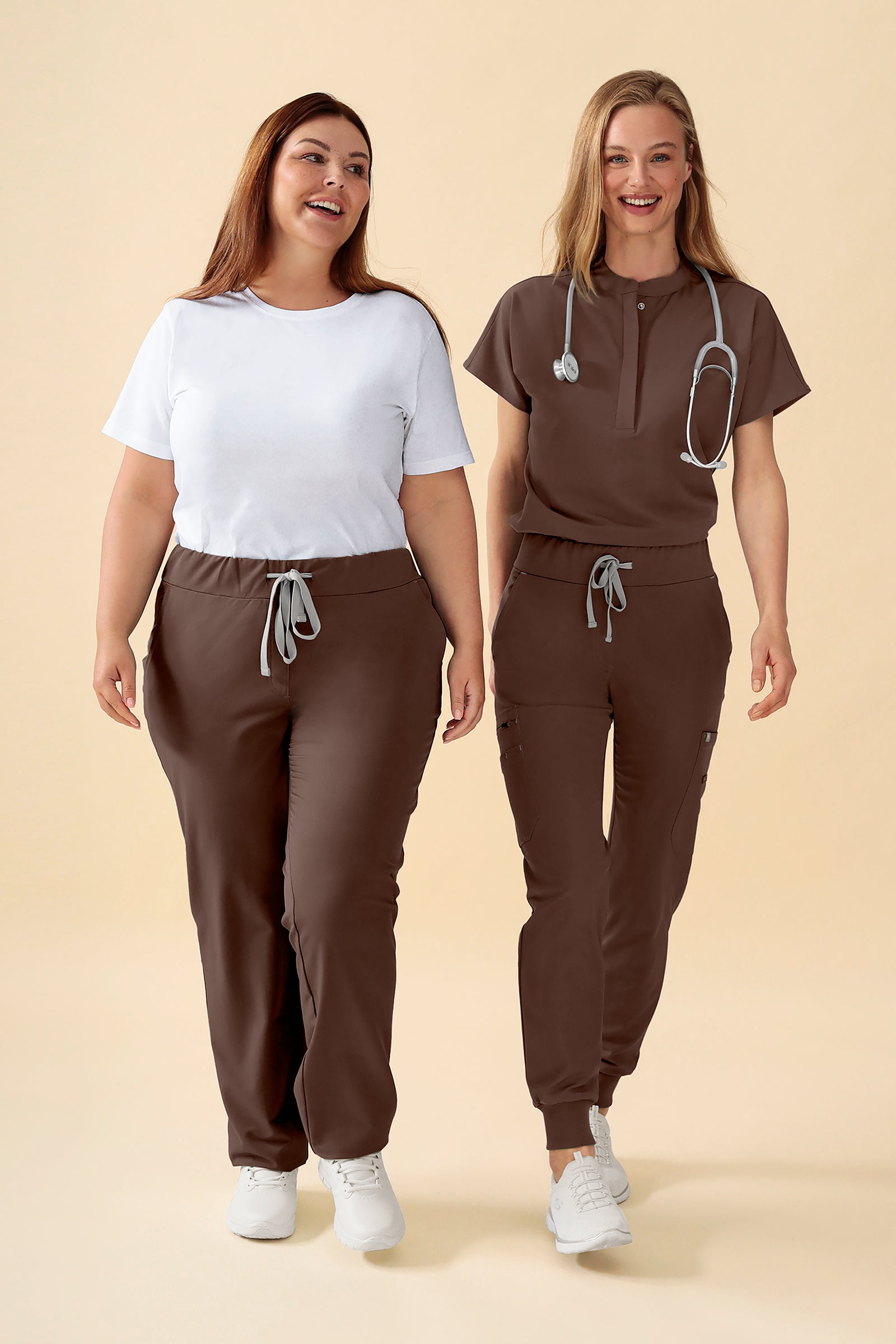 KAERE Pantalon Femme - sans poche cargo coffee, Vue de face