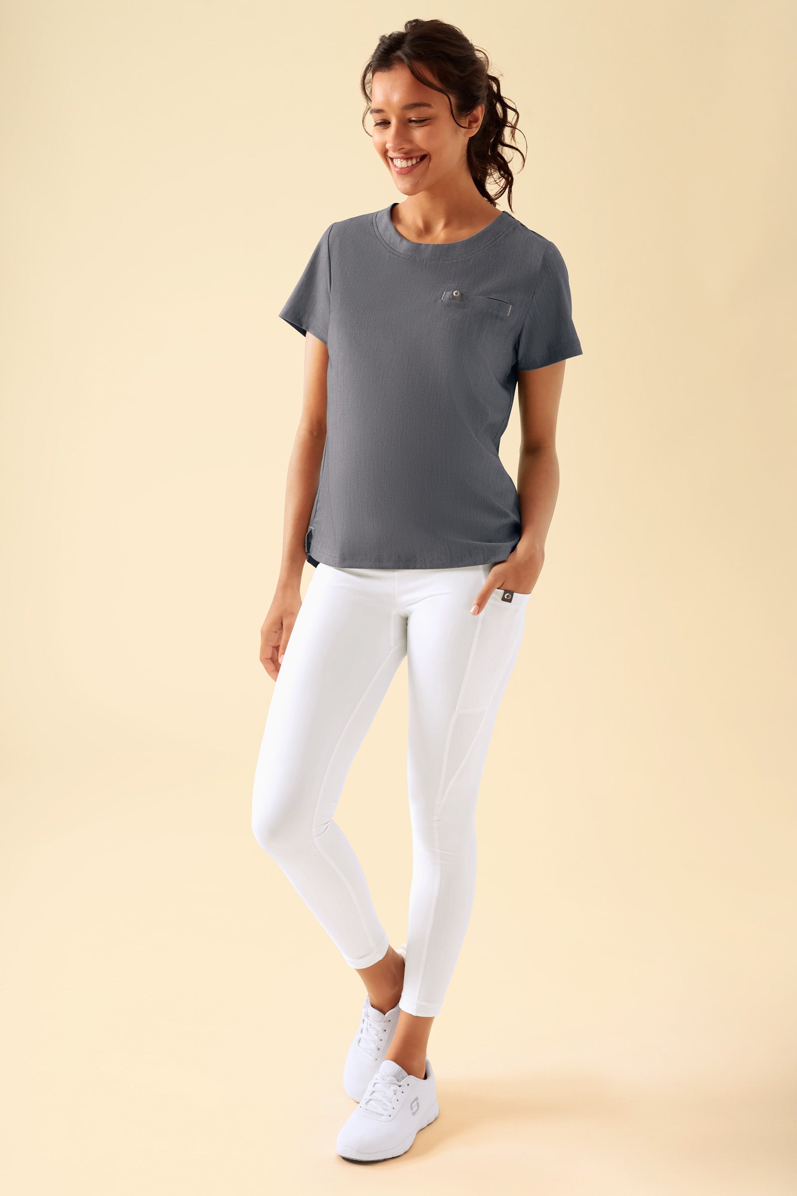 KAERE Leggings Femme - super élastique blanc, Vue de face Le mannequin mesure 176 cm et porte la taille S