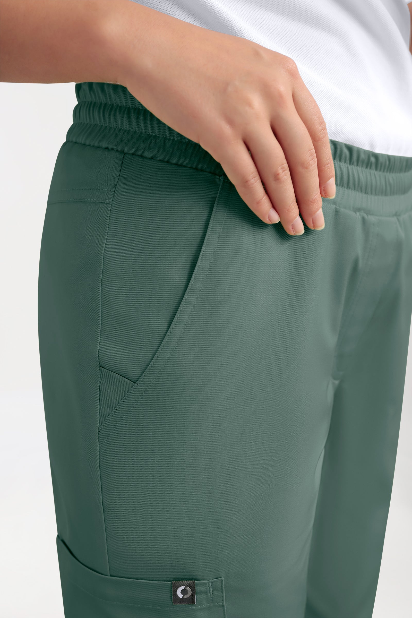 CORE Pantalon Cargo Femme – Style Jogpant vert foncé, Vue de face
