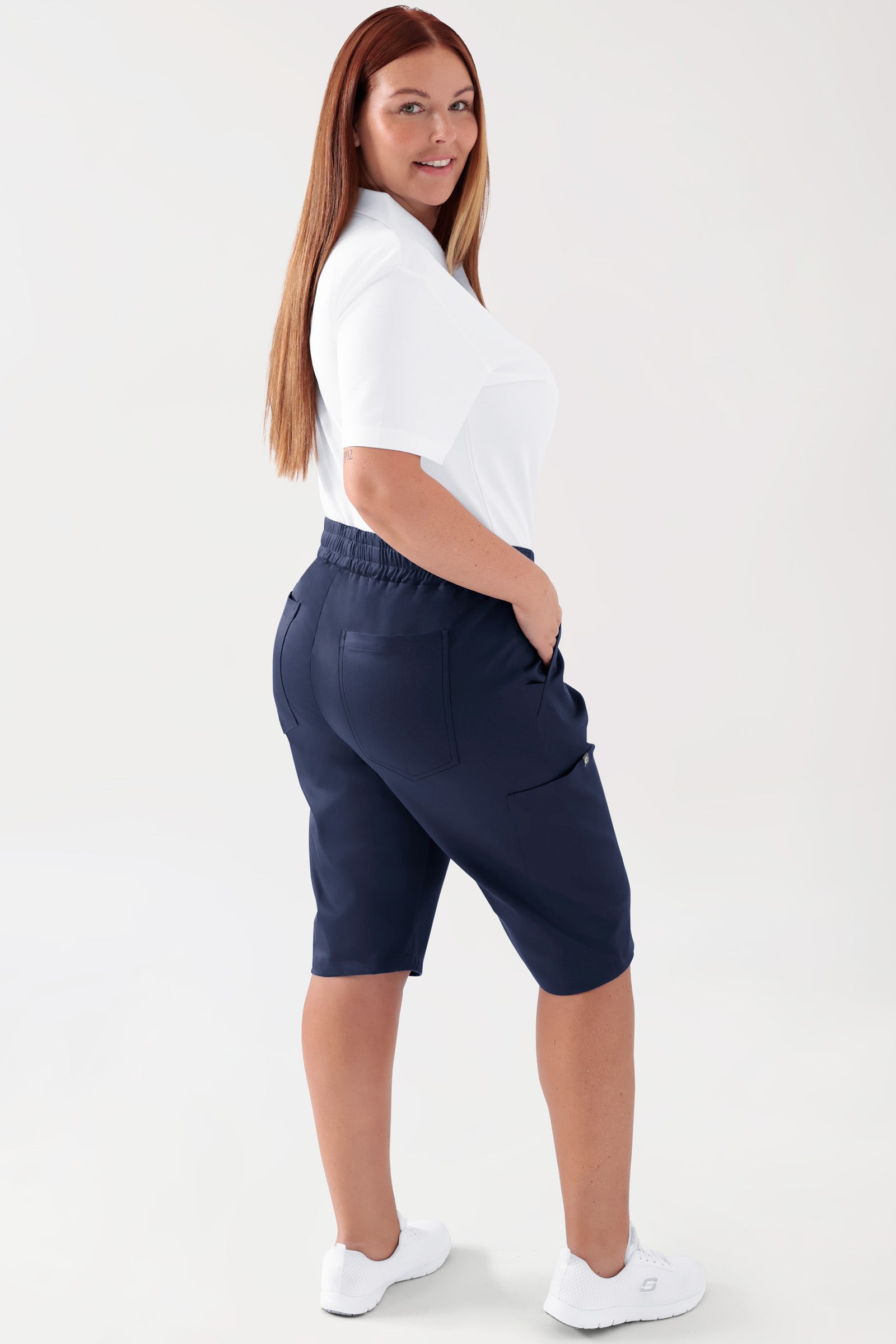 COMFY FLEX Pantalon Stretch mixte - bermuda navy, Vue de dos Le mannequin mesure 173 cm et porte la taille L