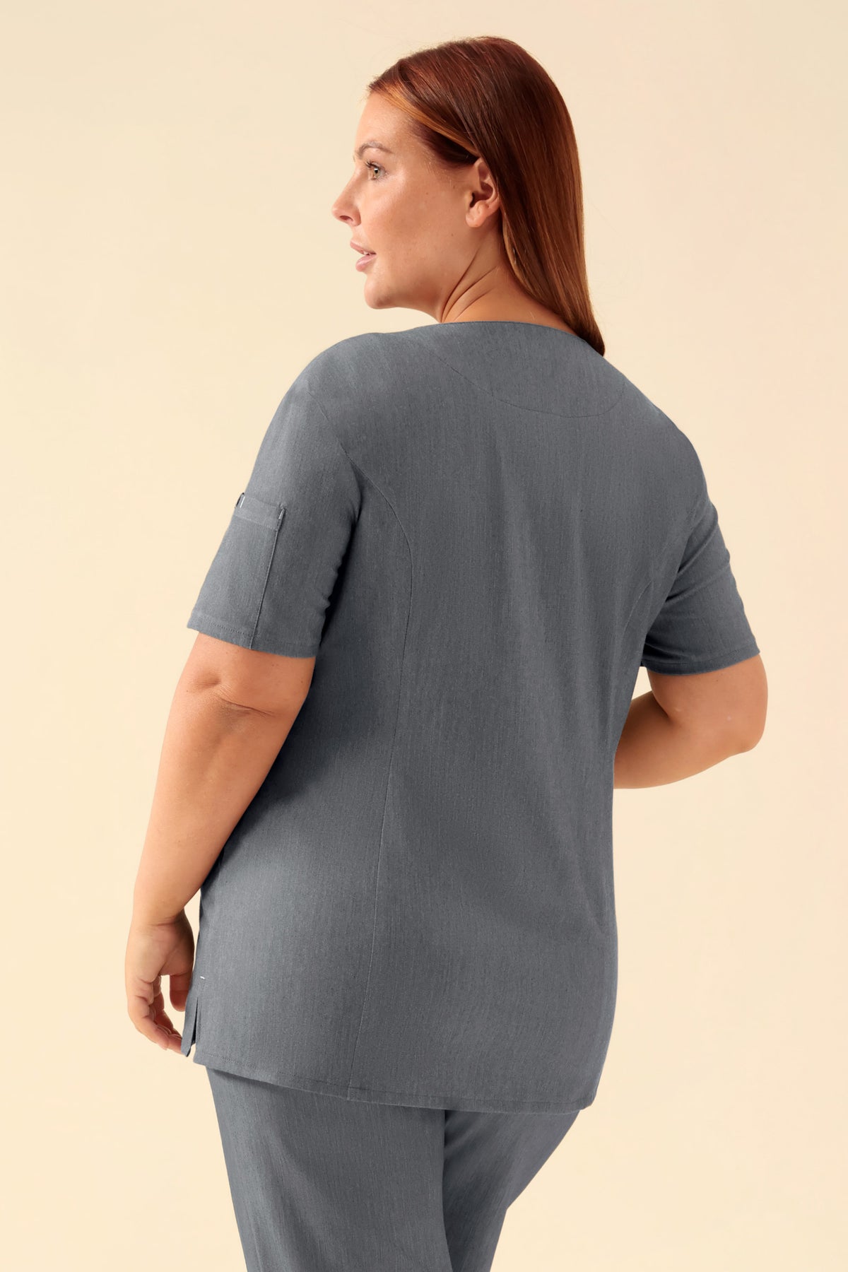 KAERE Blouse Femme - Patte de boutonnage gris foncé chiné, Vue de dos Le mannequin mesure 173 cm et porte la taille XL