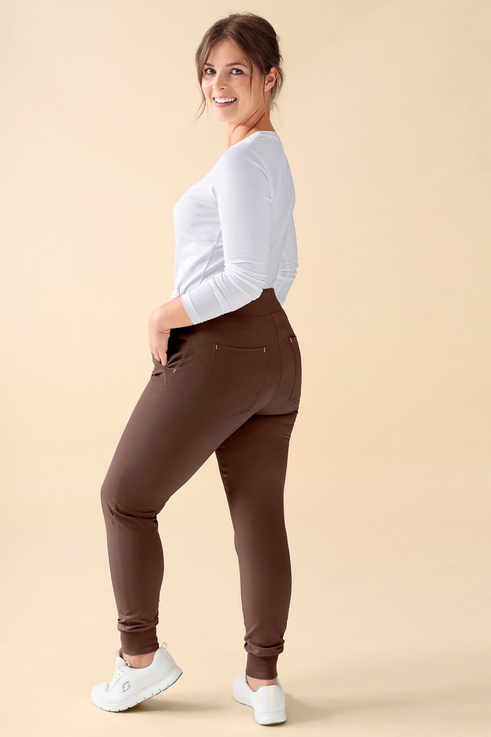 KAERE Pantalon Femme - ourlets côtelés Taille courte et sans poches cargo coffee