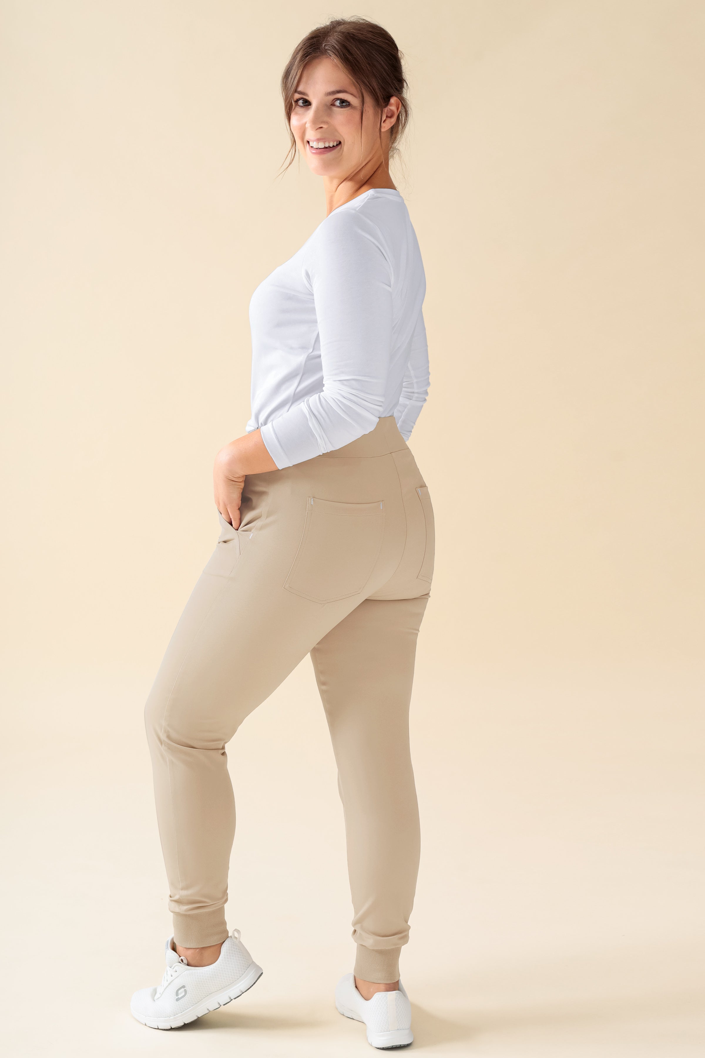 KAERE Pantalon Femme - ourlets côtelés Taille courte et sans poches cargo sable