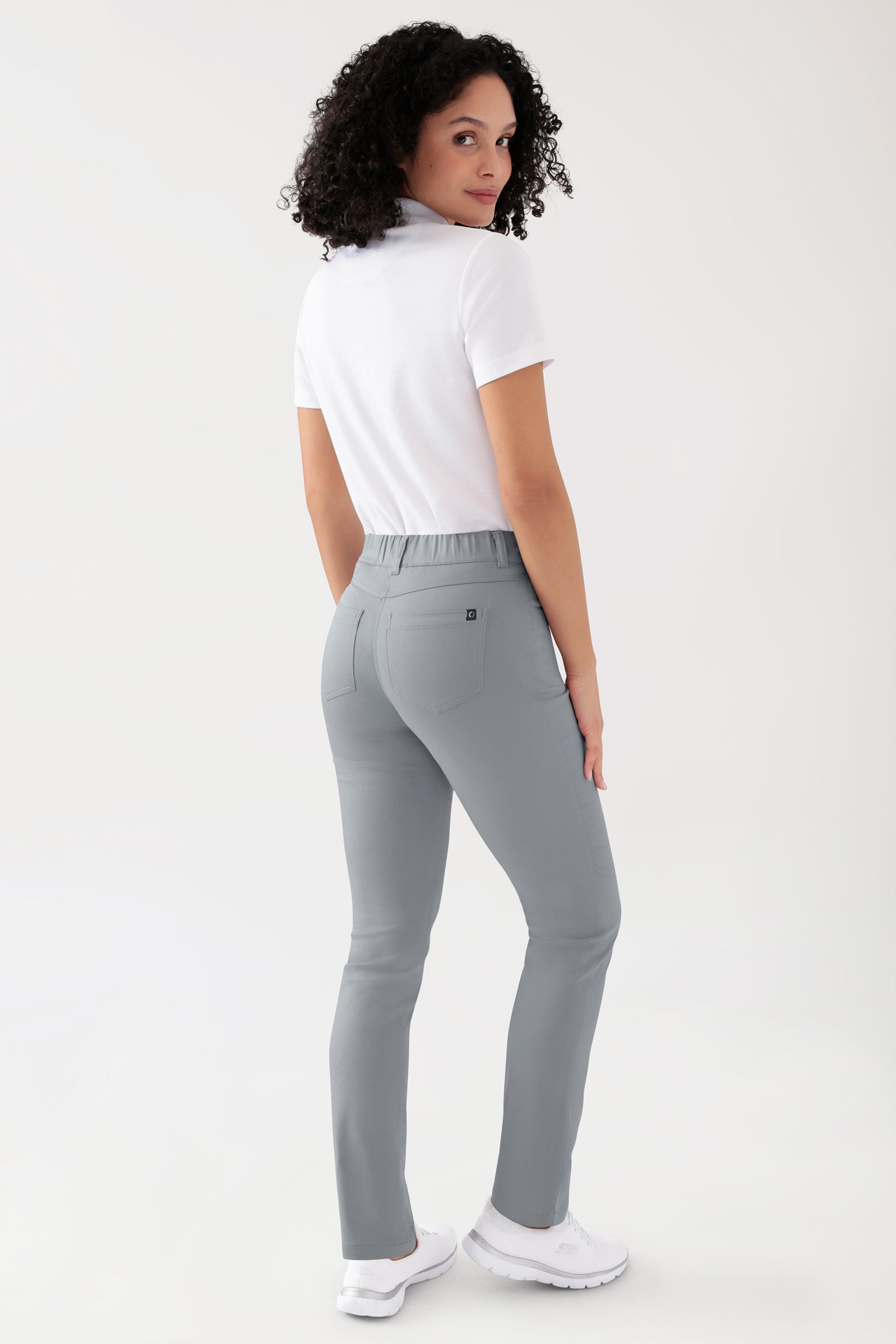 COMFY FLEX Pantalon 5 poches Femme - Jambe droite gris, Vue de dos Le mannequin mesure 176 cm et porte la taille 36