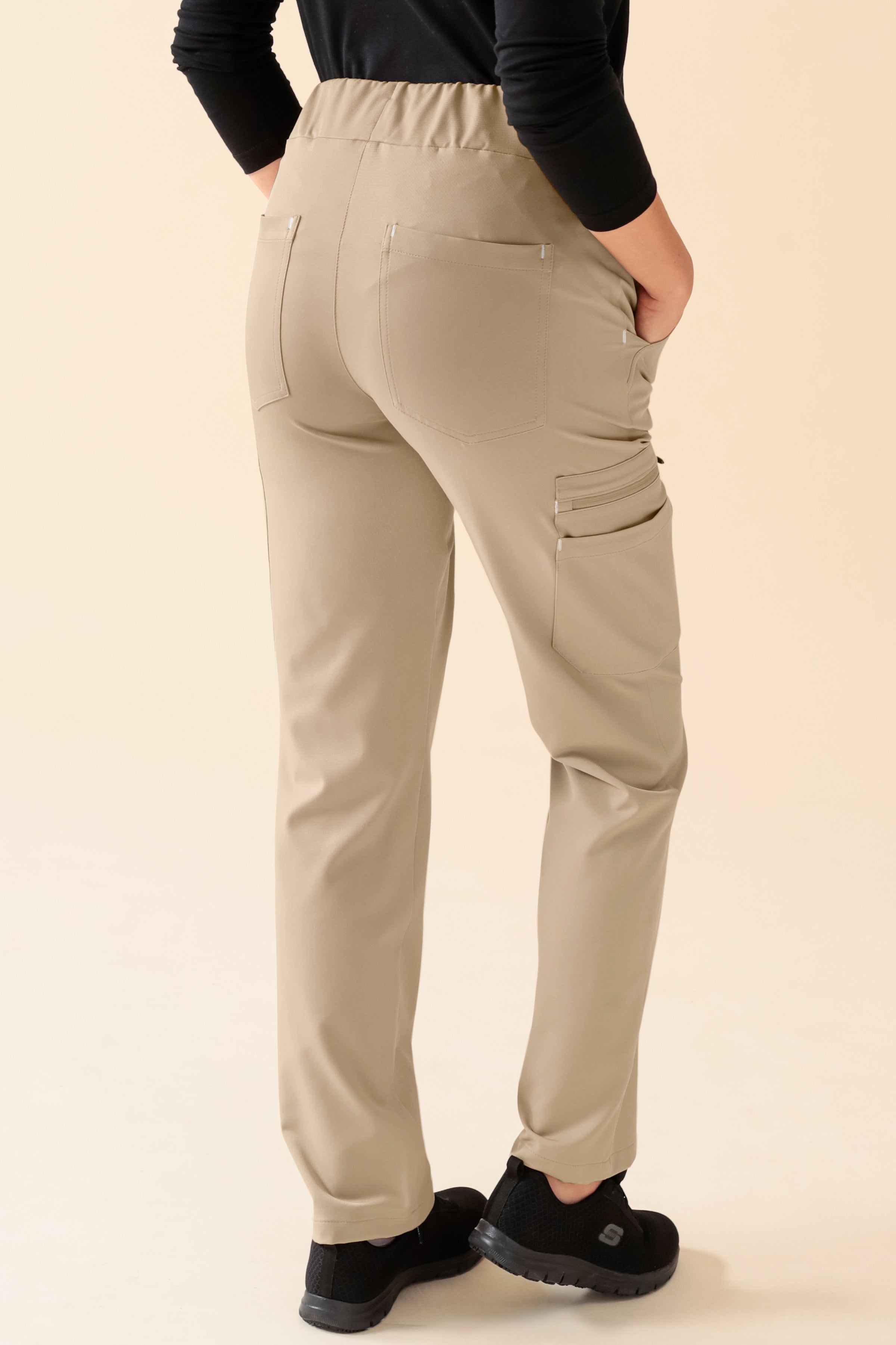 KAERE Pantalon Femme - avec poches cargo Taille courte sable