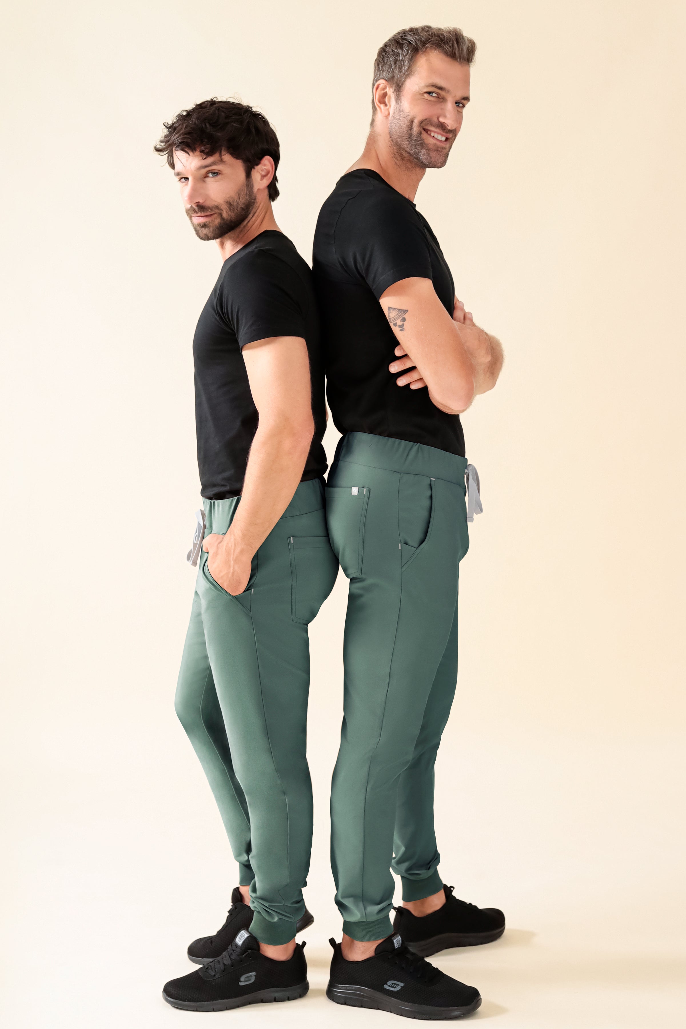 KAERE Pantalon Homme - ourlets côtelés Taille courte et sans poches cargo vert foncé