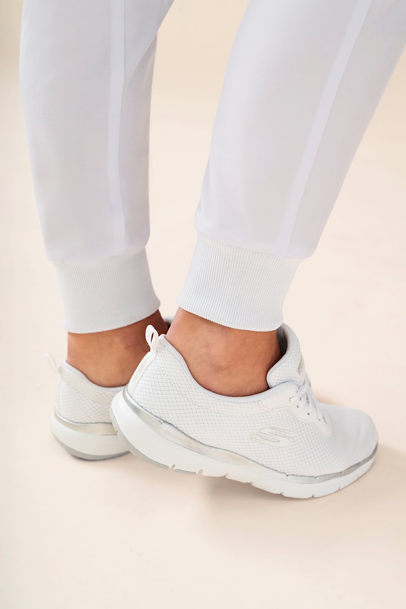 KAERE Pantalon Femme - avec poches cargo et ourlets côtelés Taille courte blanc