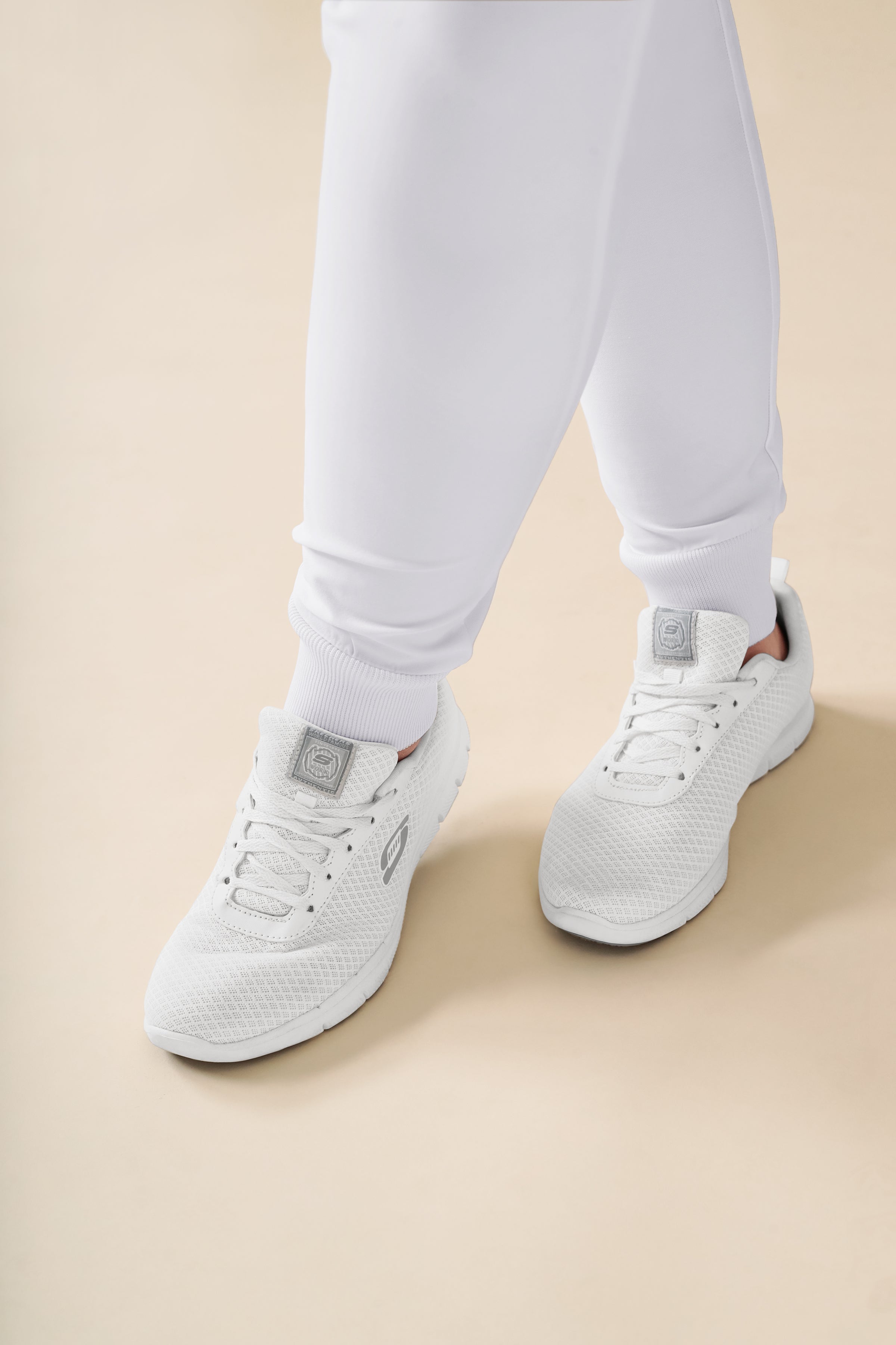 KAERE Pantalon Femme - ourlets côtelés Taille courte et sans poches cargo blanc