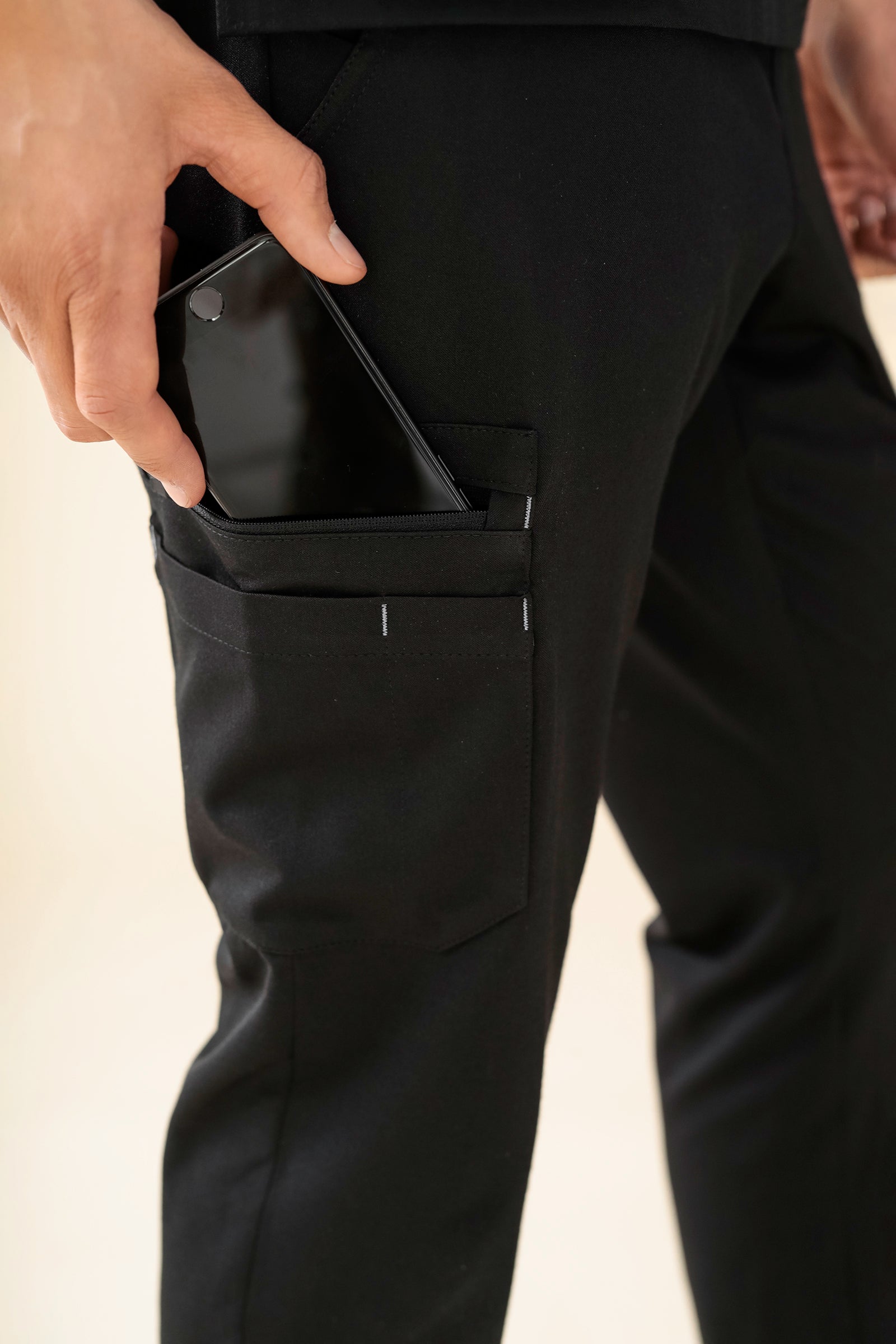 KAERE Pantalon Homme - avec poches cargo et ourlets côtelés noir