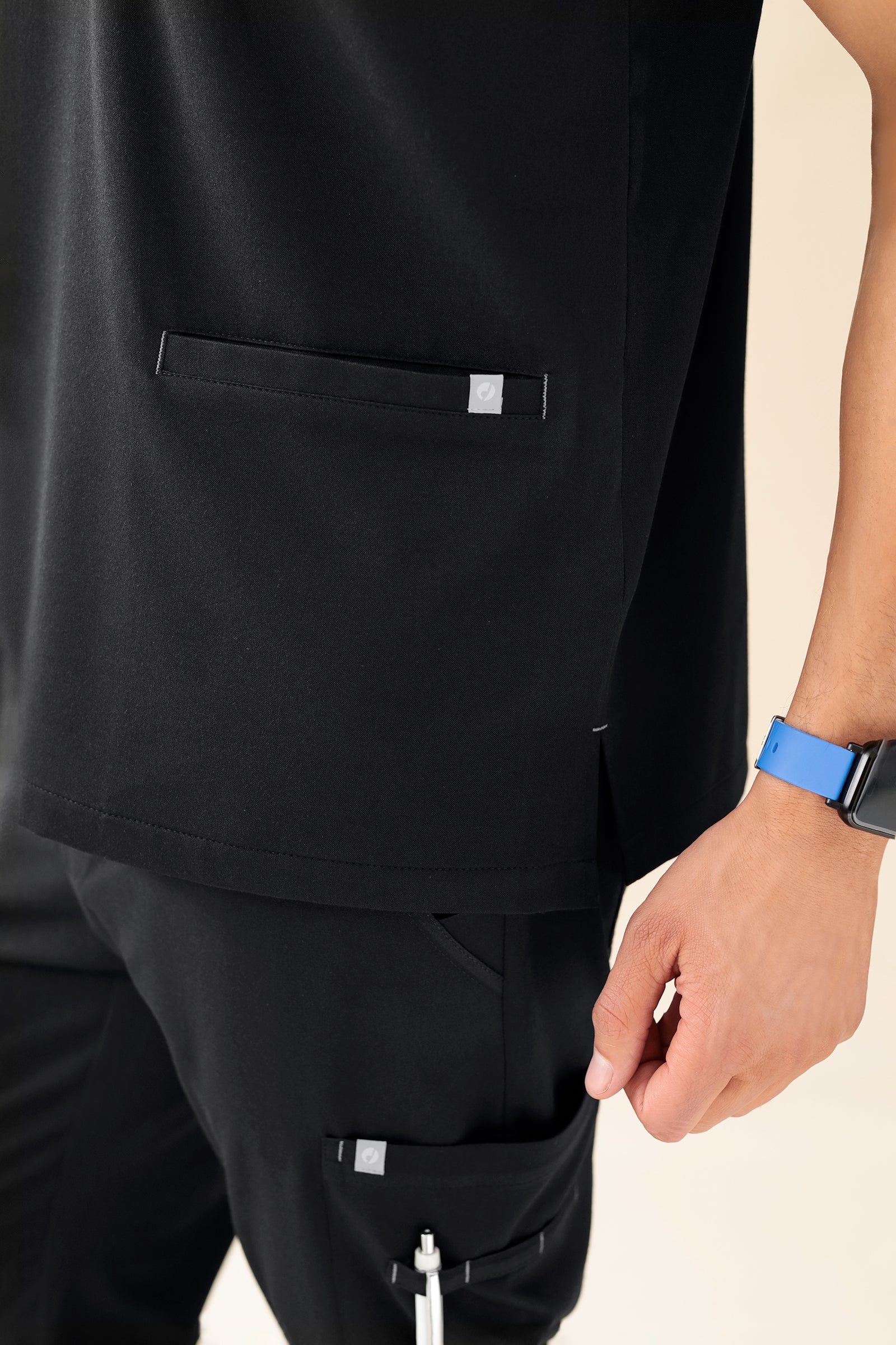 KAERE Tunique Homme - Col V noir