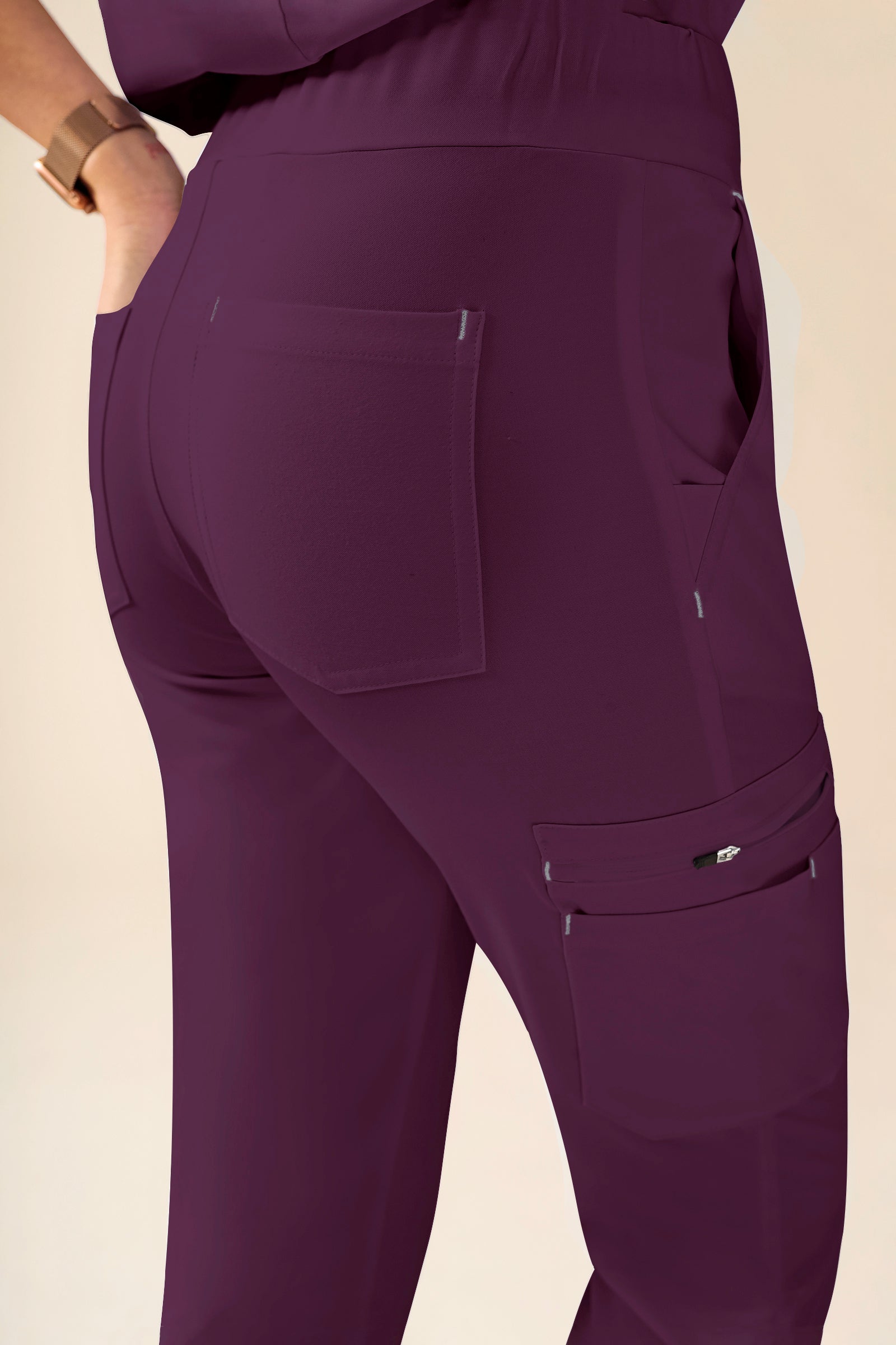 KAERE Pantalon Femme - avec poches cargo et ourlets côtelés prune