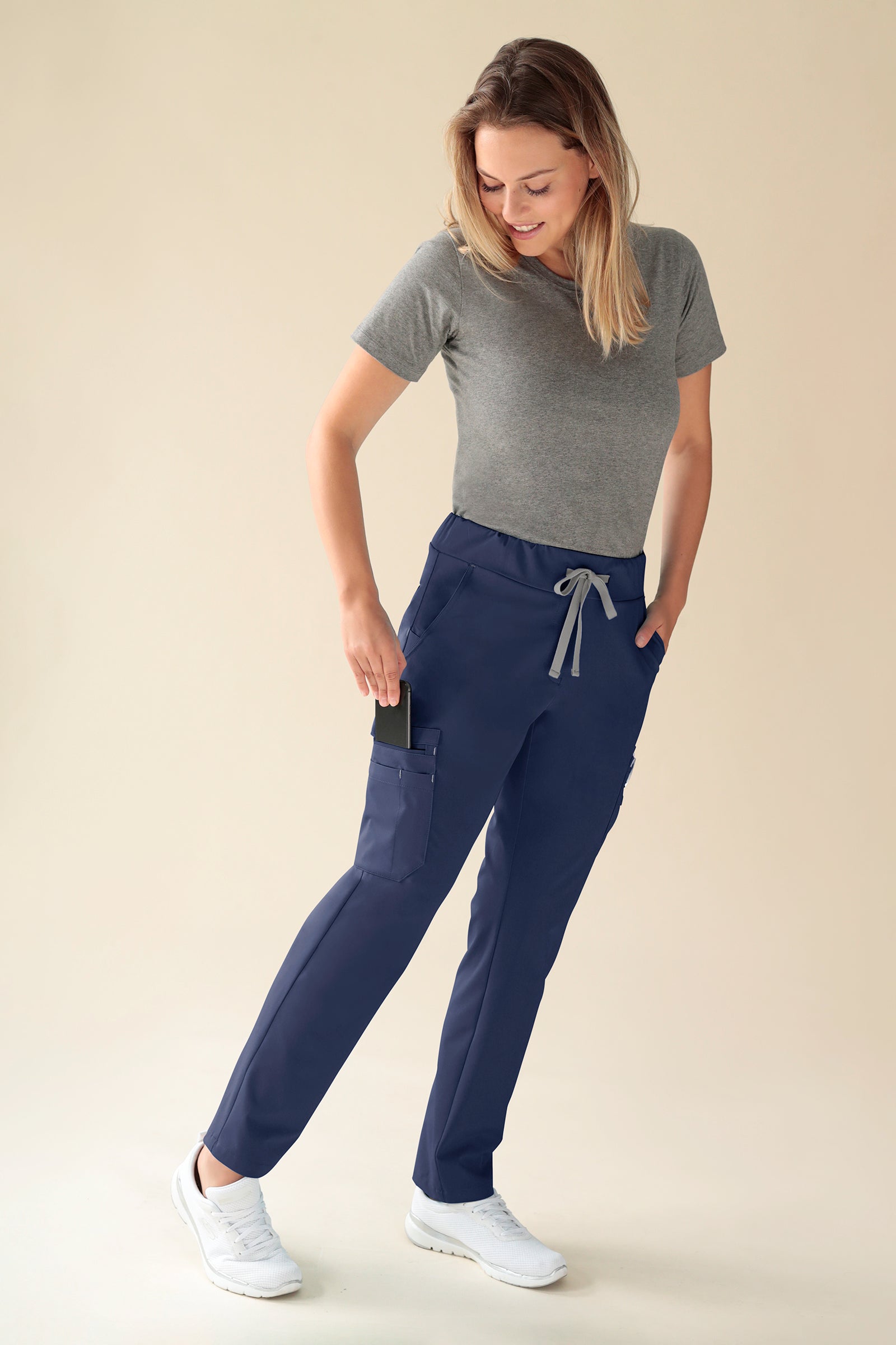 KAERE Pantalon Femme - avec poches cargo Taille courte navy, Vue de face 