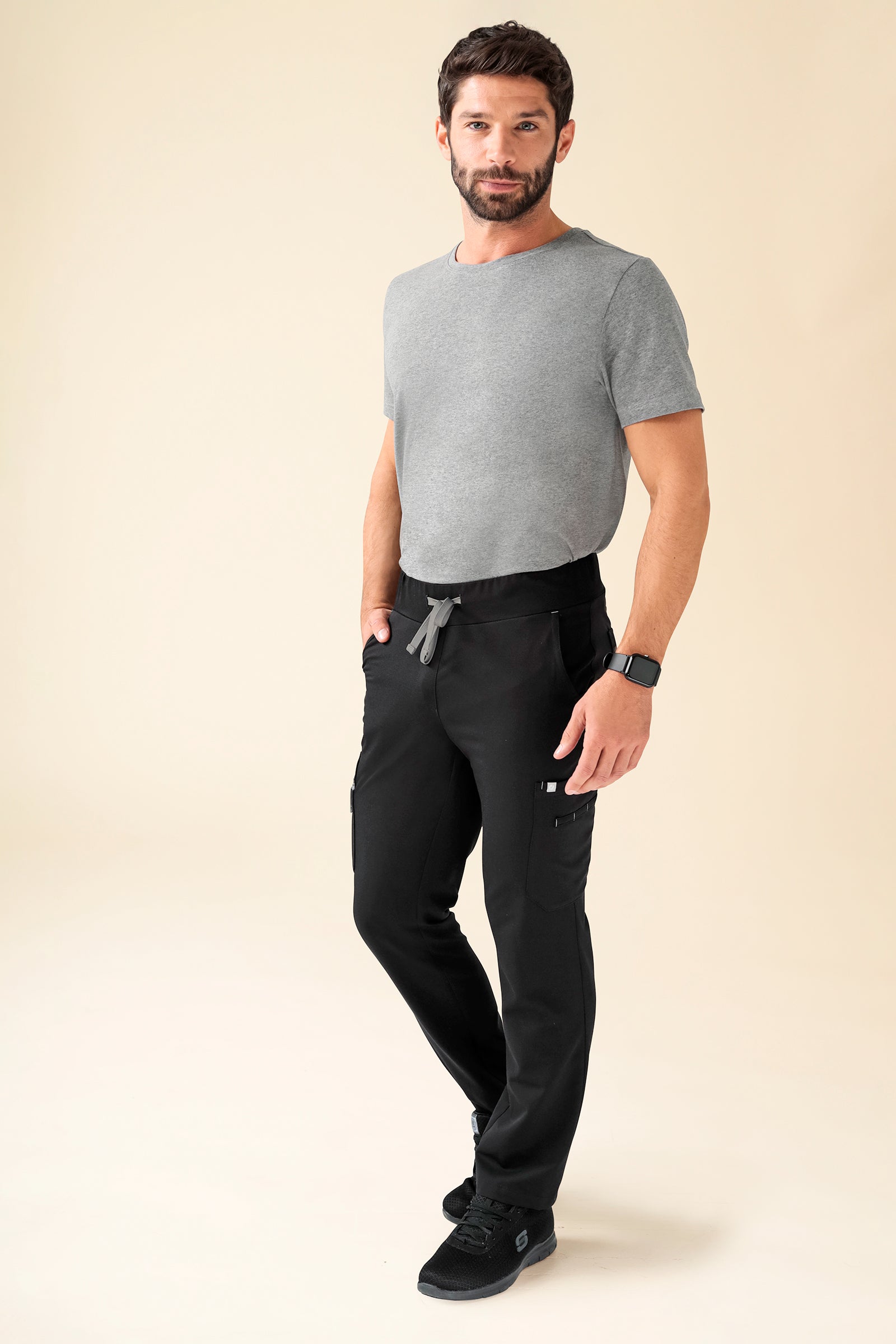 KAERE Pantalon Homme - avec poches cargo Taille courte noir, Vue de face 