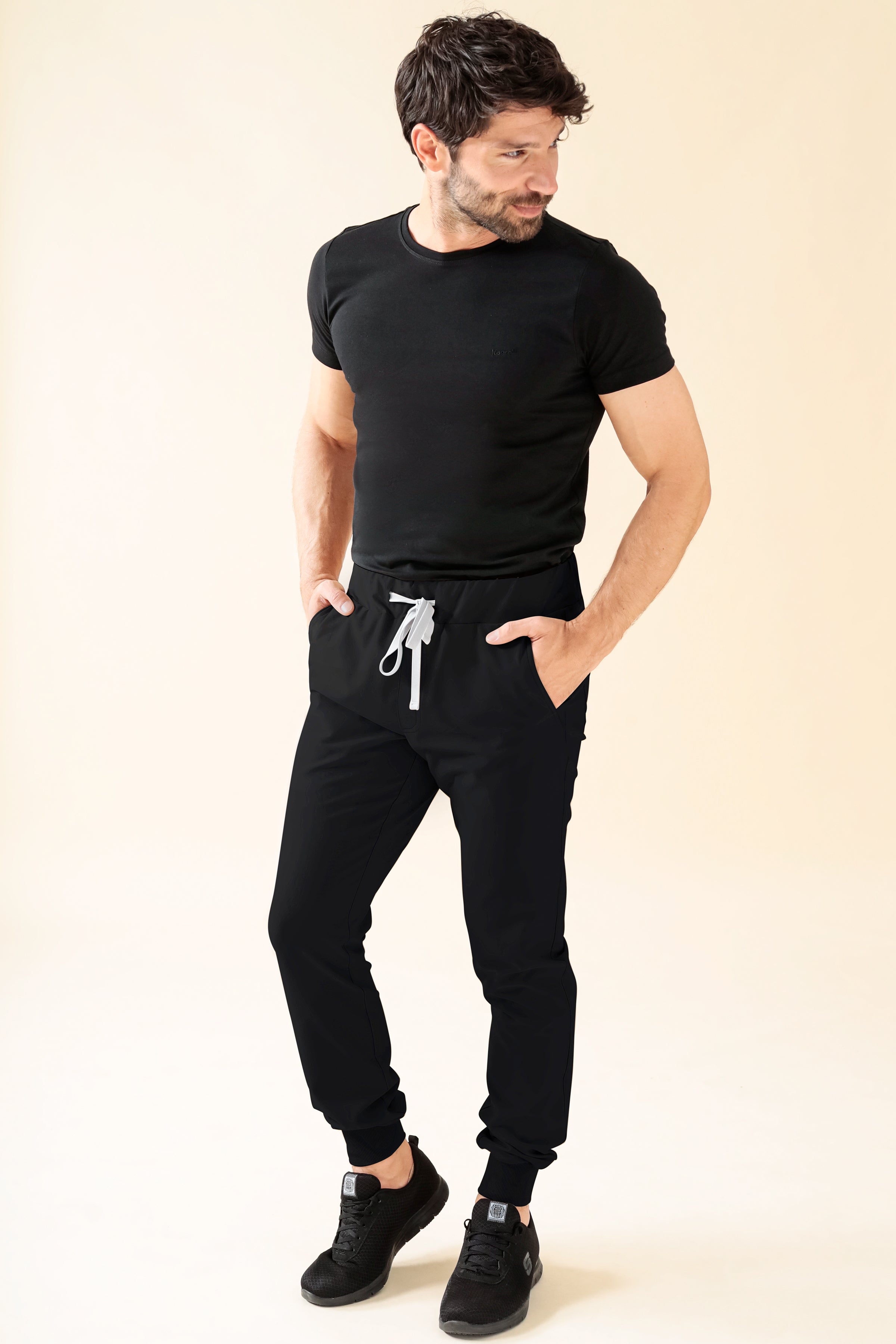 KAERE Pantalon Homme - ourlets côtelés Taille courte et sans poches cargo noir