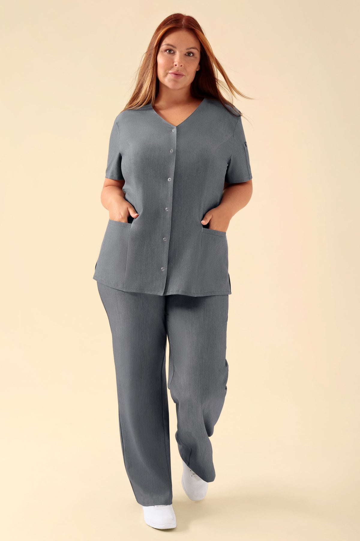 KAERE Blouse Femme - Patte de boutonnage gris foncé chiné, Vue de face Le mannequin mesure 173 cm et porte la taille XL