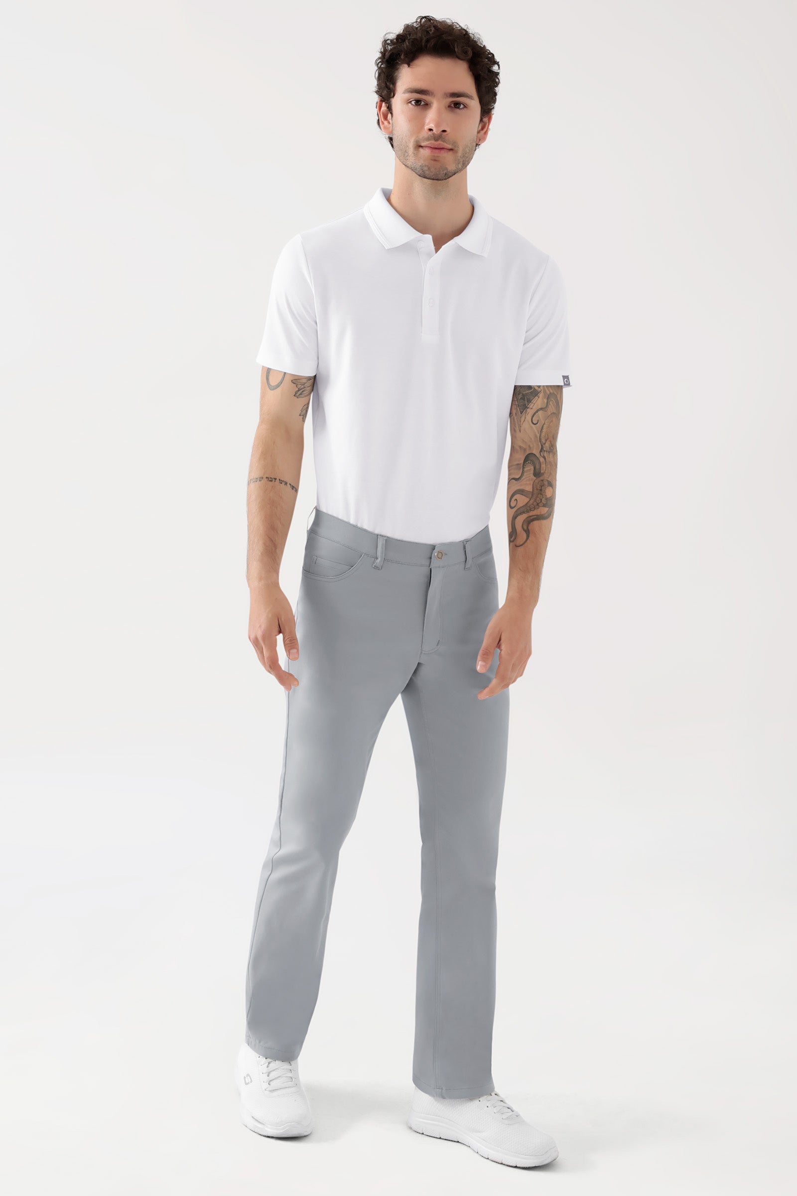 COMFY FLEX Pantalon 5 poches Homme - Jambe droite gris, Vue de face Le mannequin mesure 188 cm et porte la taille 48