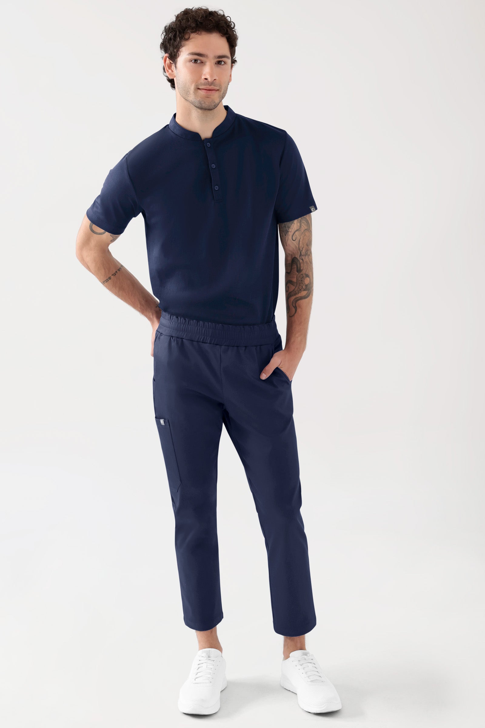 COMFY FLEX Pantalon Stretch mixte - 7/8 longueur navy, Vue de face Le mannequin mesure 188 cm et porte la taille M