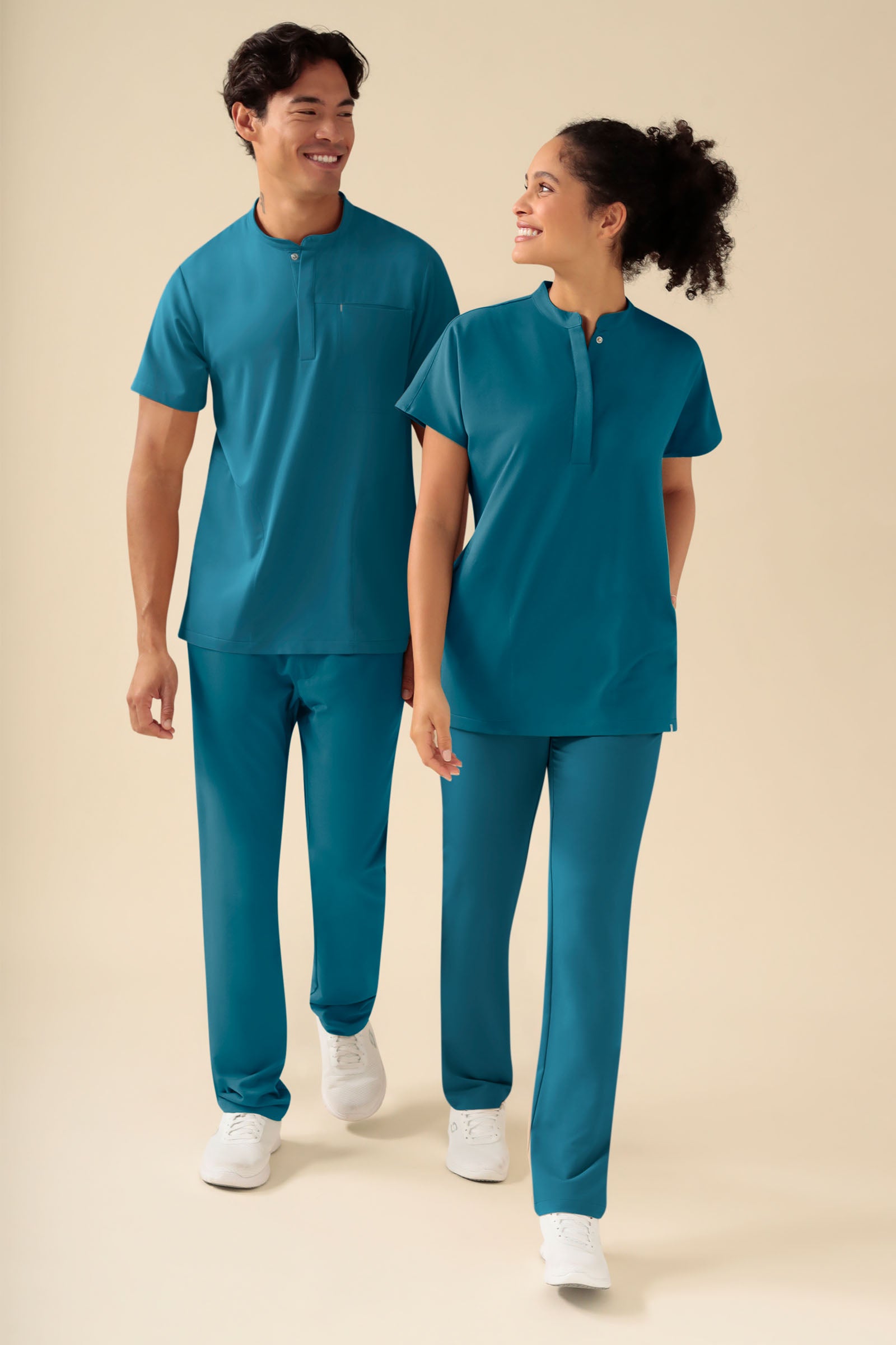 KAERE Pantalon Femme - sans poche cargo pétrole, Vue de face 