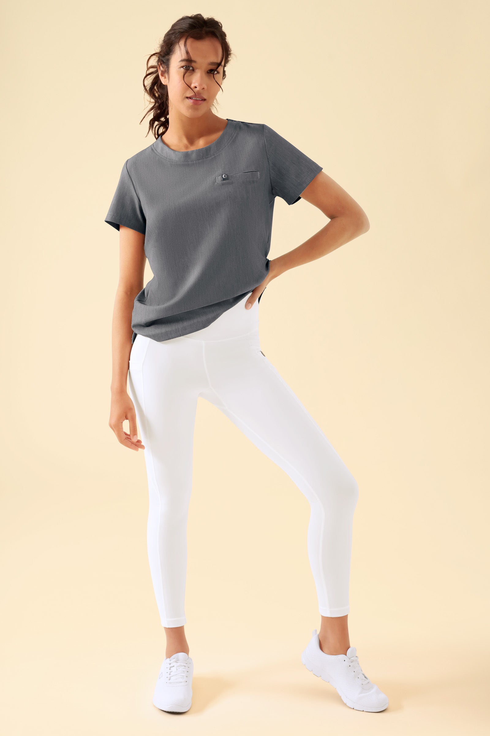 KAERE Leggings Femme - super élastique blanc, Vue de face Le mannequin mesure 176 cm et porte la taille S