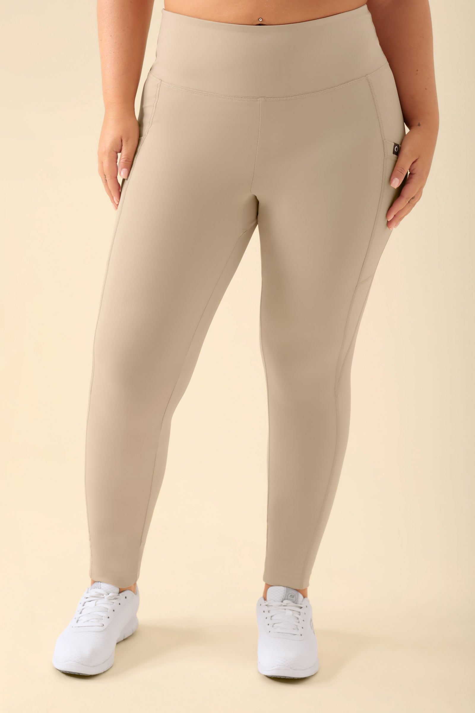 KAERE Leggings Femme - super élastique sable, Vue de face 